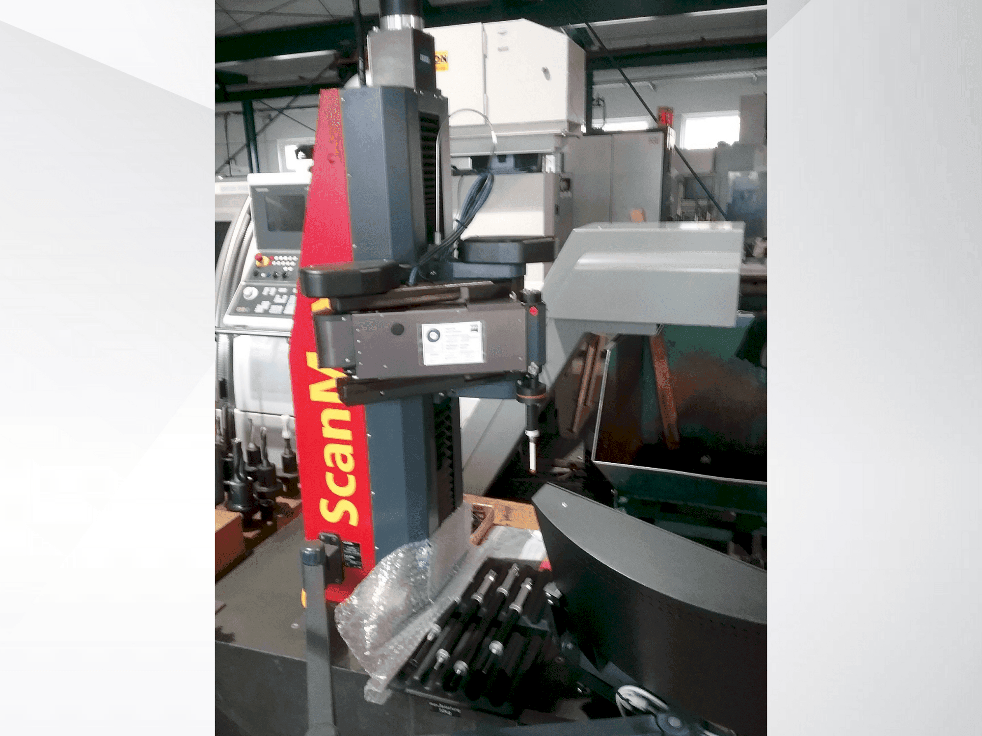 Frontansicht der ZEISS ScanMax Maschine