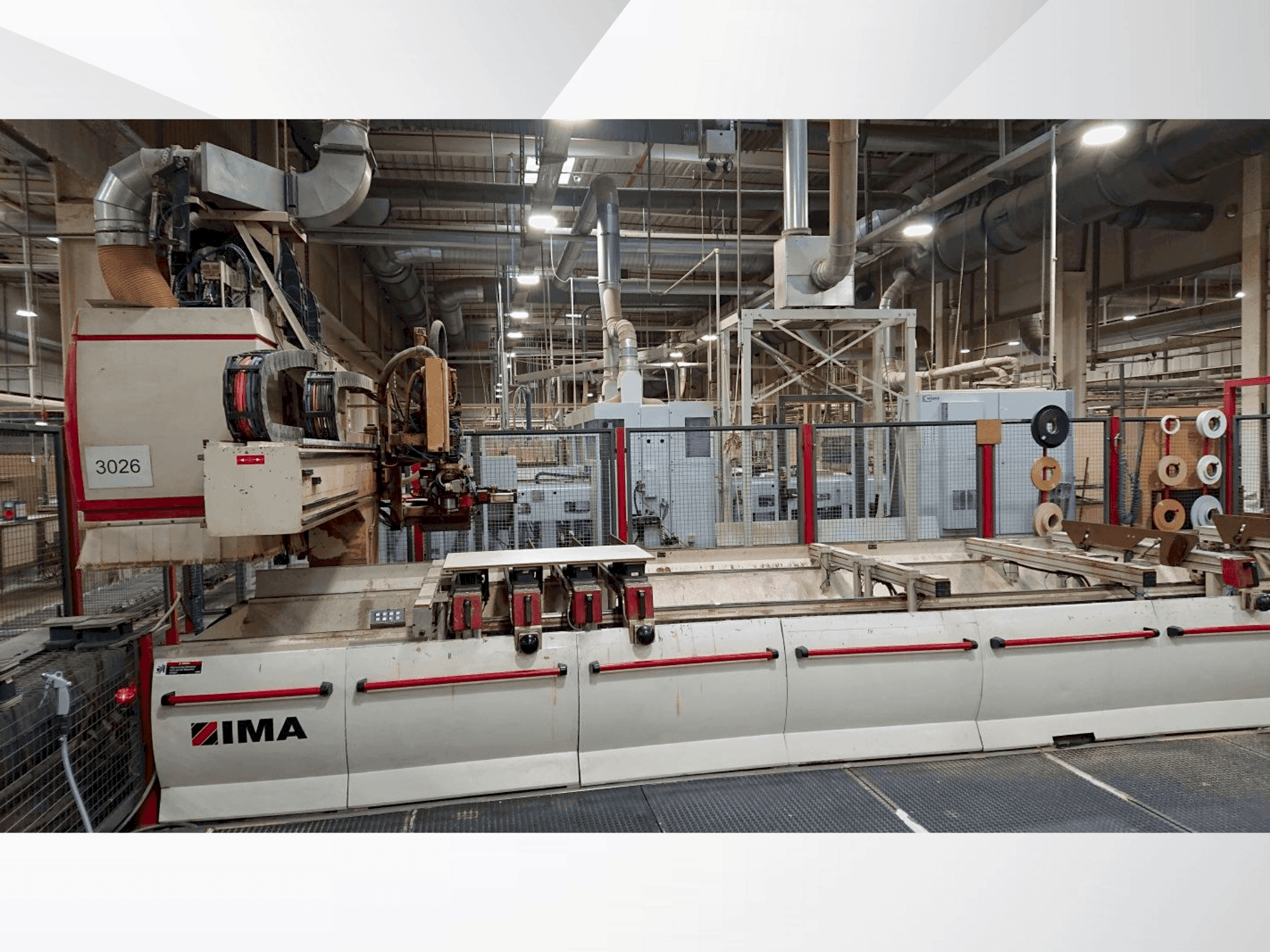 Frontansicht der IMA BIMA 410 / V Typ 140 / 600 Maschine
