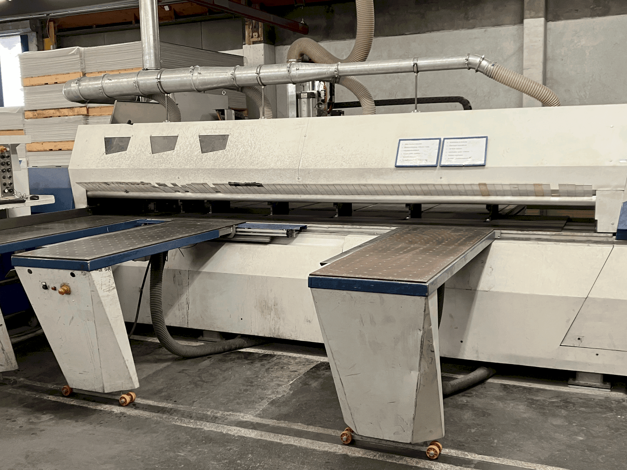 Frontansicht der PANHANS 2006 Maschine