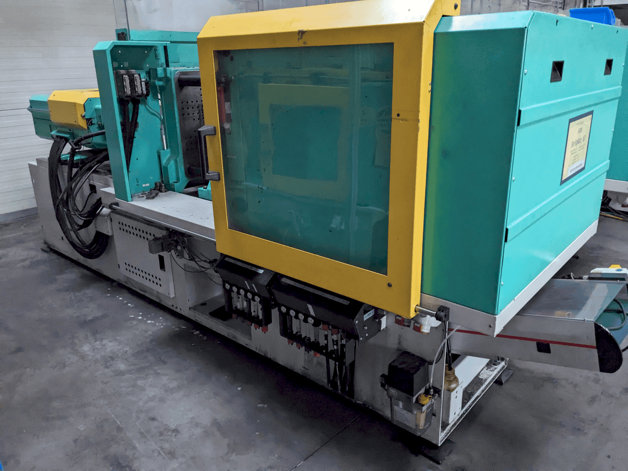Frontansicht der Arburg 470 A 800-170 Maschine