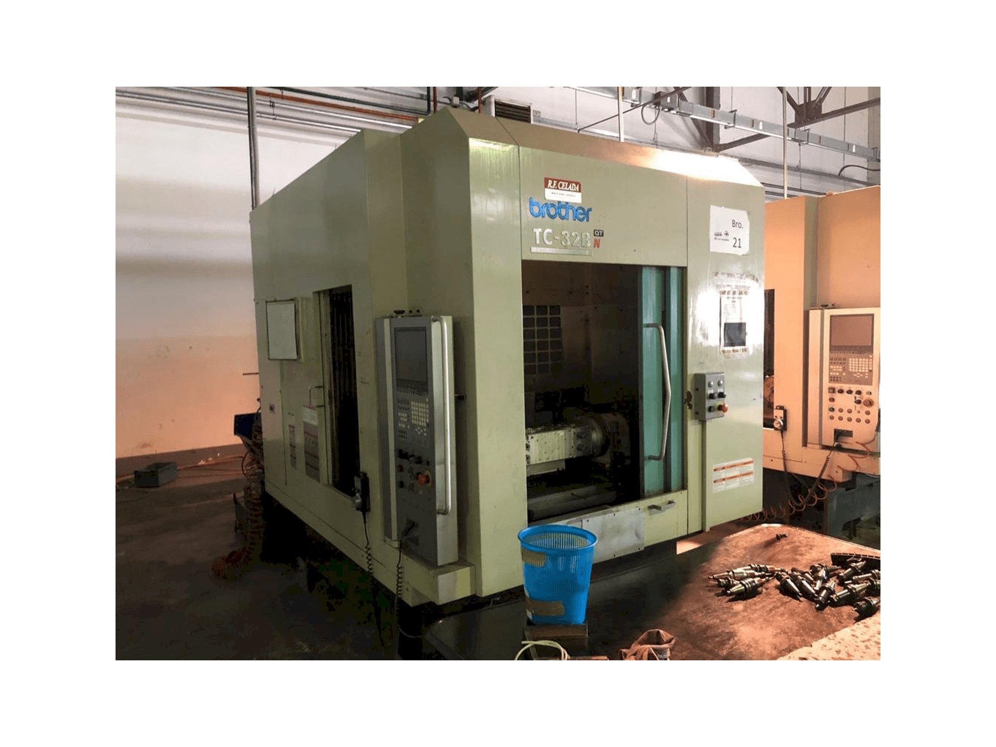 Frontansicht der Brother TC 32B Maschine