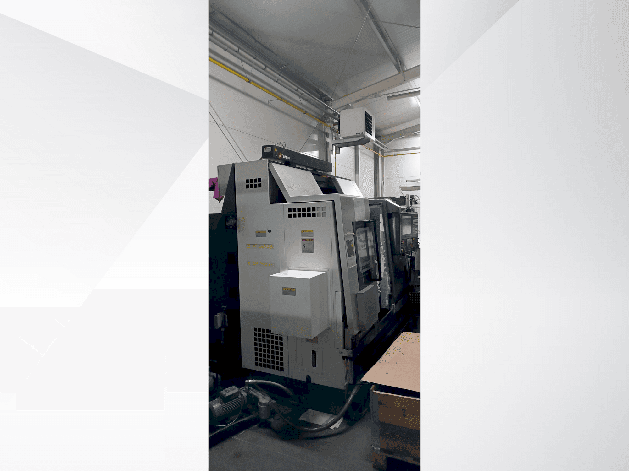 Frontansicht der Okuma LB3000 EX II-MY C450 Maschine