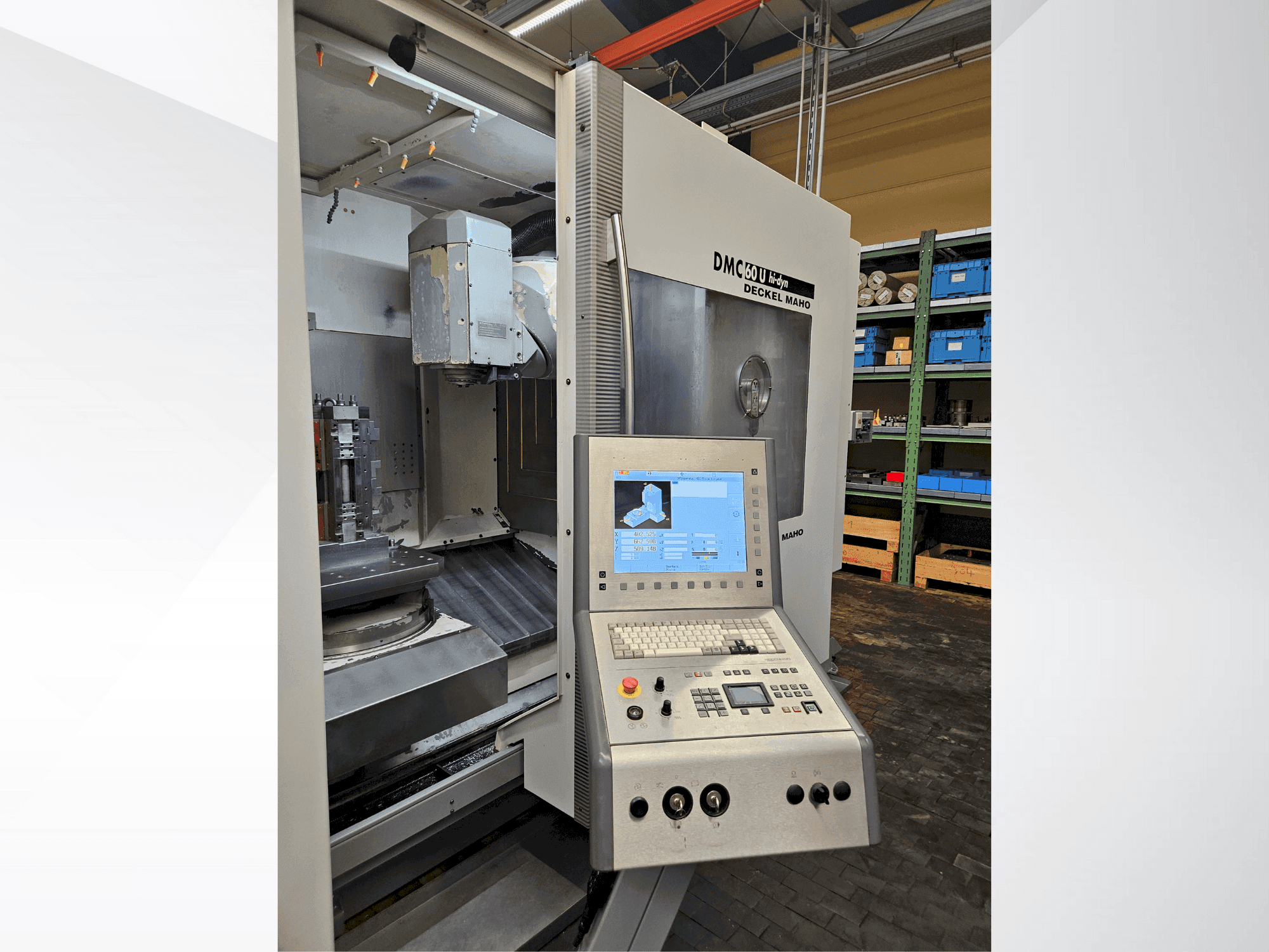 Frontansicht der DMG DECKEL MAHO DMC 60U RS5 Maschine