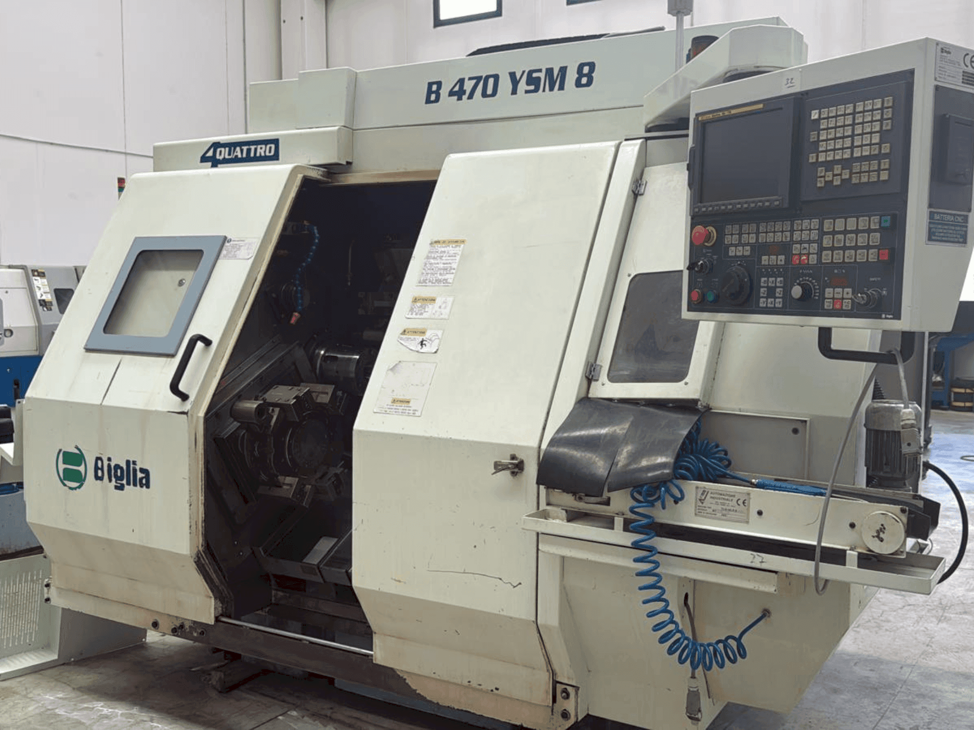 Frontansicht der Biglia B470 YSM Maschine