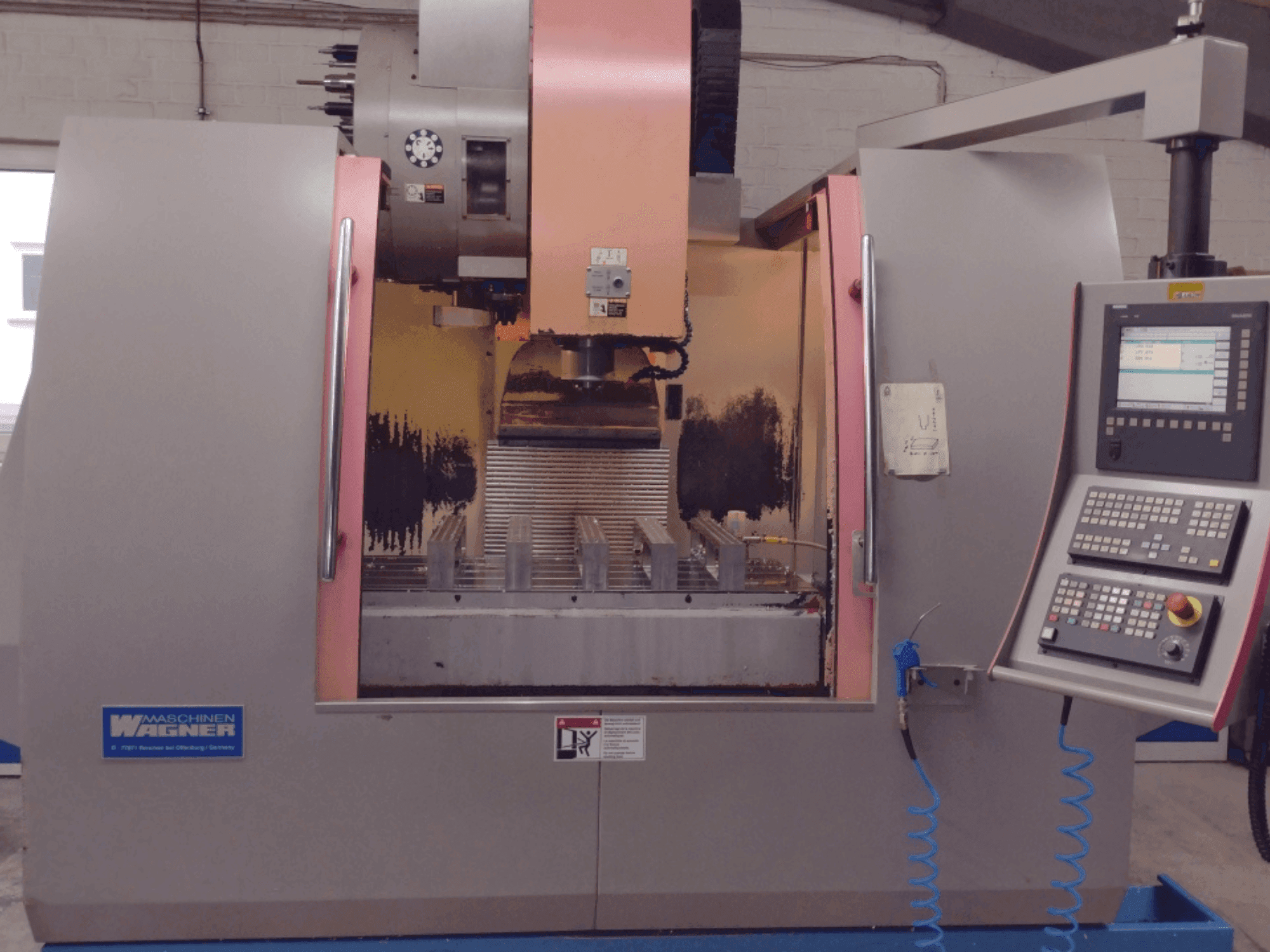 Frontansicht der WAGNER WMC 1100 Maschine