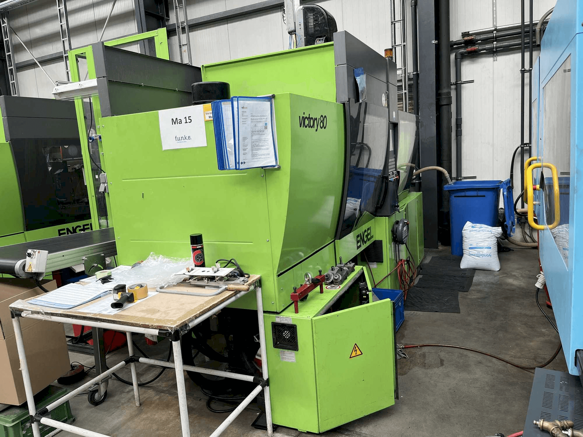 Frontansicht der Engel VICTORY 330/80 TECH Maschine