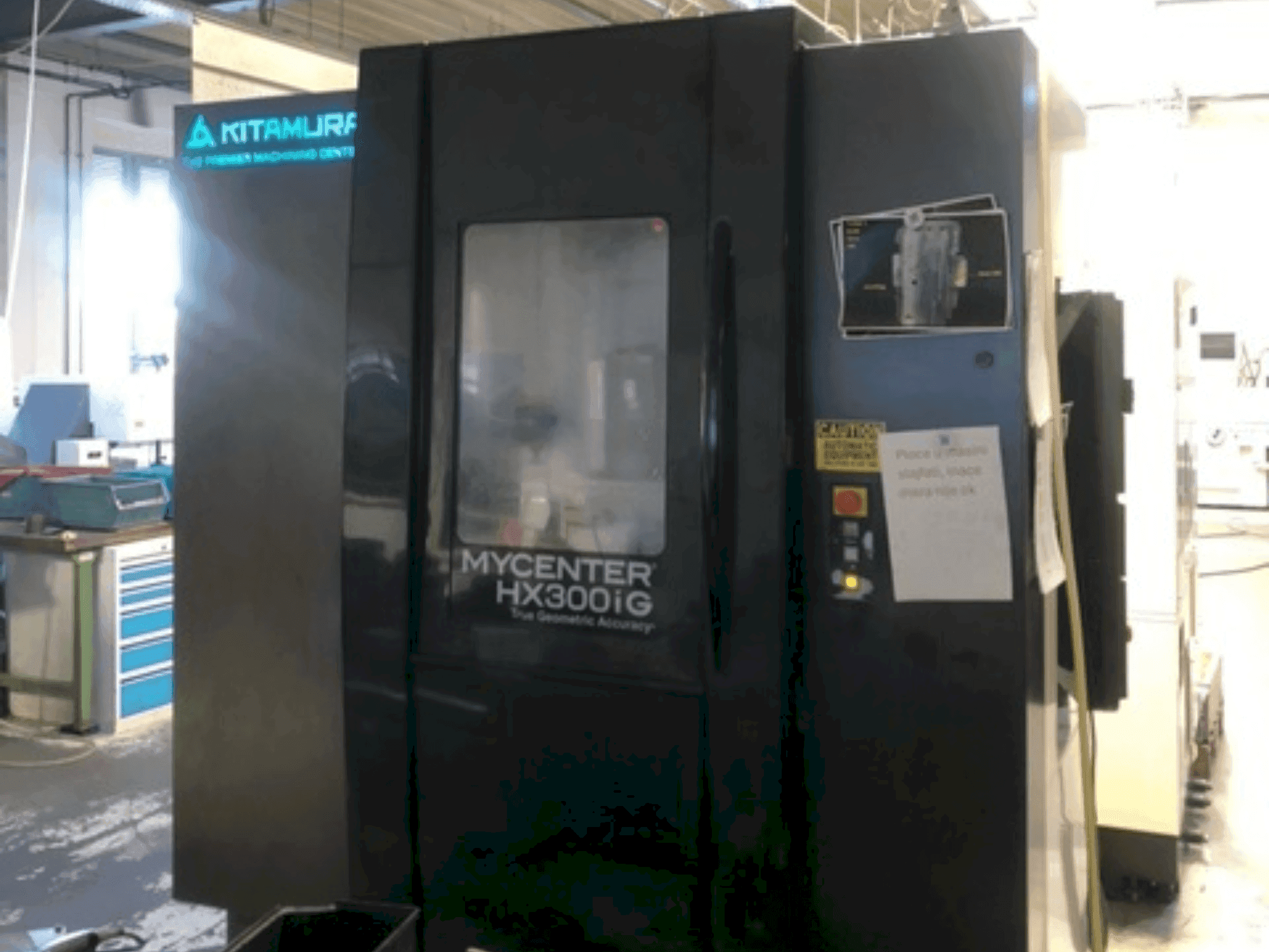 Frontansicht der Kitamura HX300iG Maschine