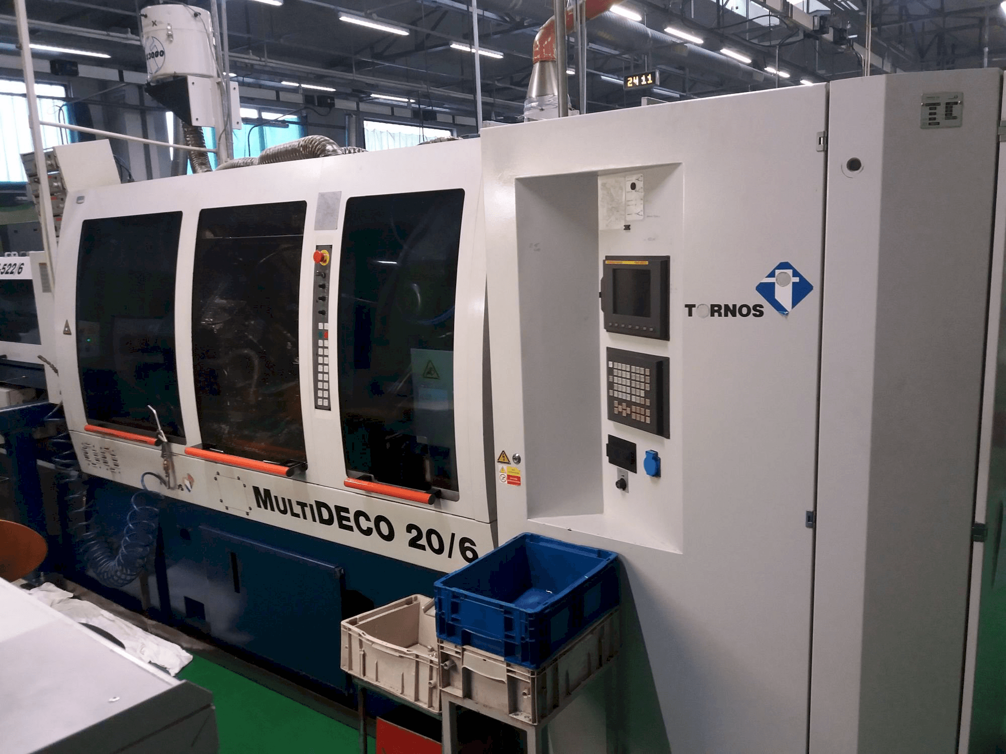 Frontansicht der Tornos Multideco 26/6 Maschine