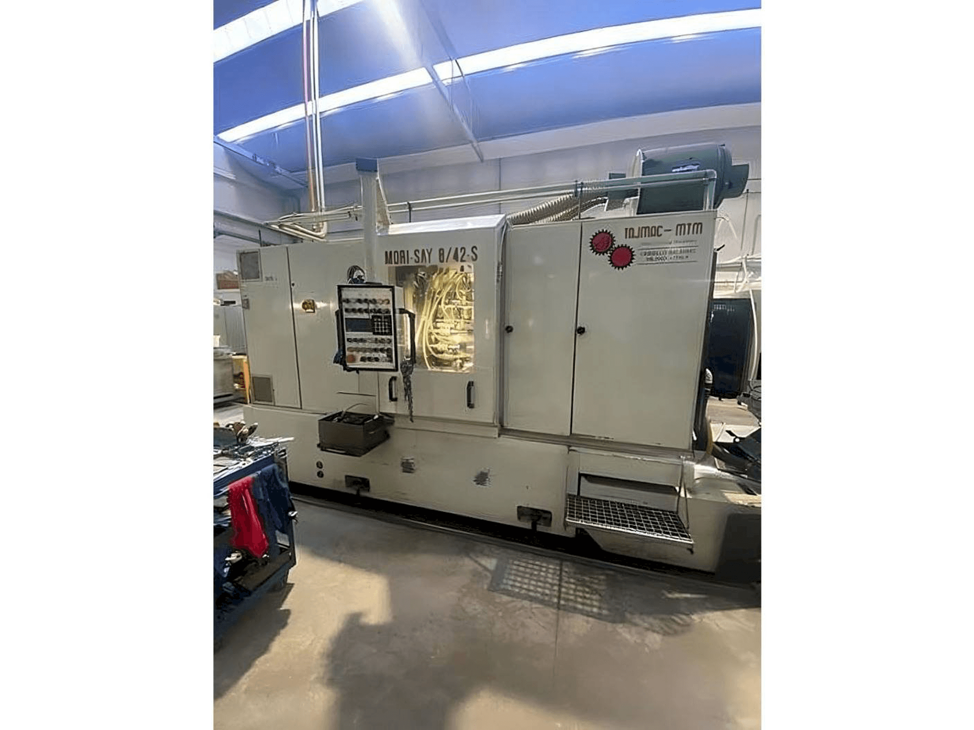 Frontansicht der MORI SAY 8/42-S Maschine