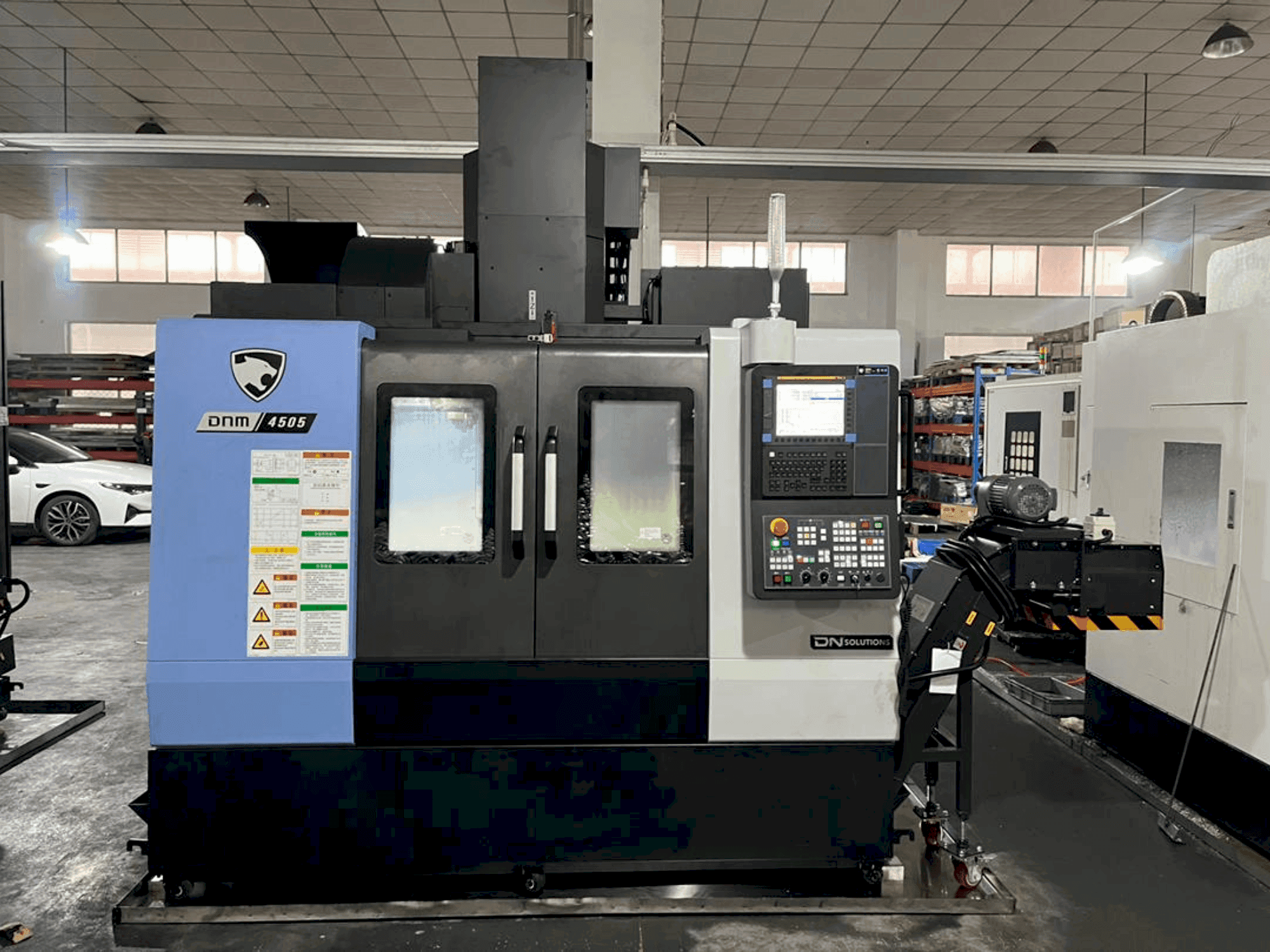 Frontansicht der DOOSAN dnm 4505 (2024) Maschine