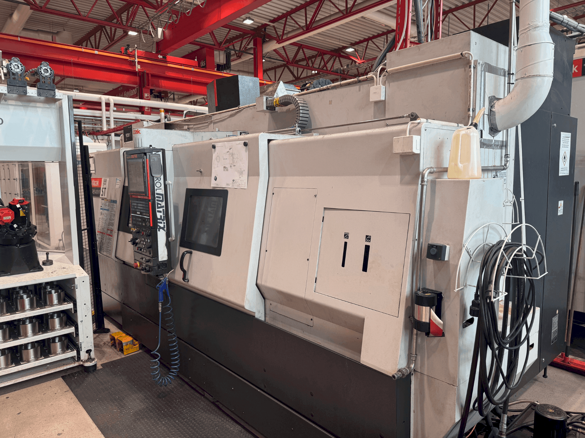 Frontansicht der Mazak Integrex 400-IV ST Maschine