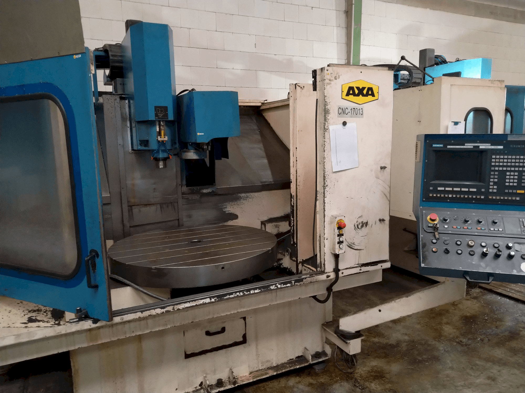 Frontansicht der AXA VSC2 MS/80 Maschine