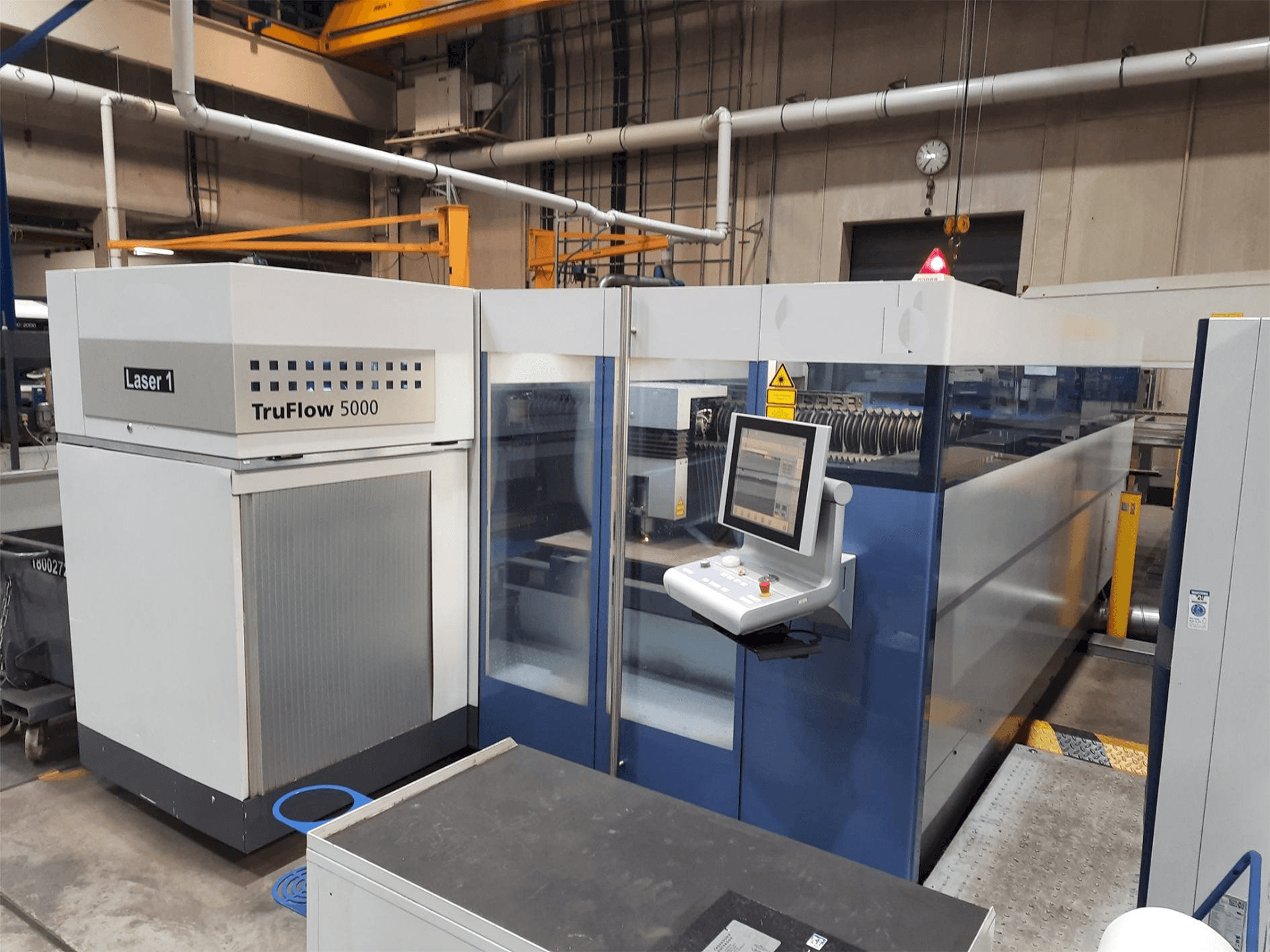 Frontansicht der Trumpf L 3030 with Liftmaster Maschine