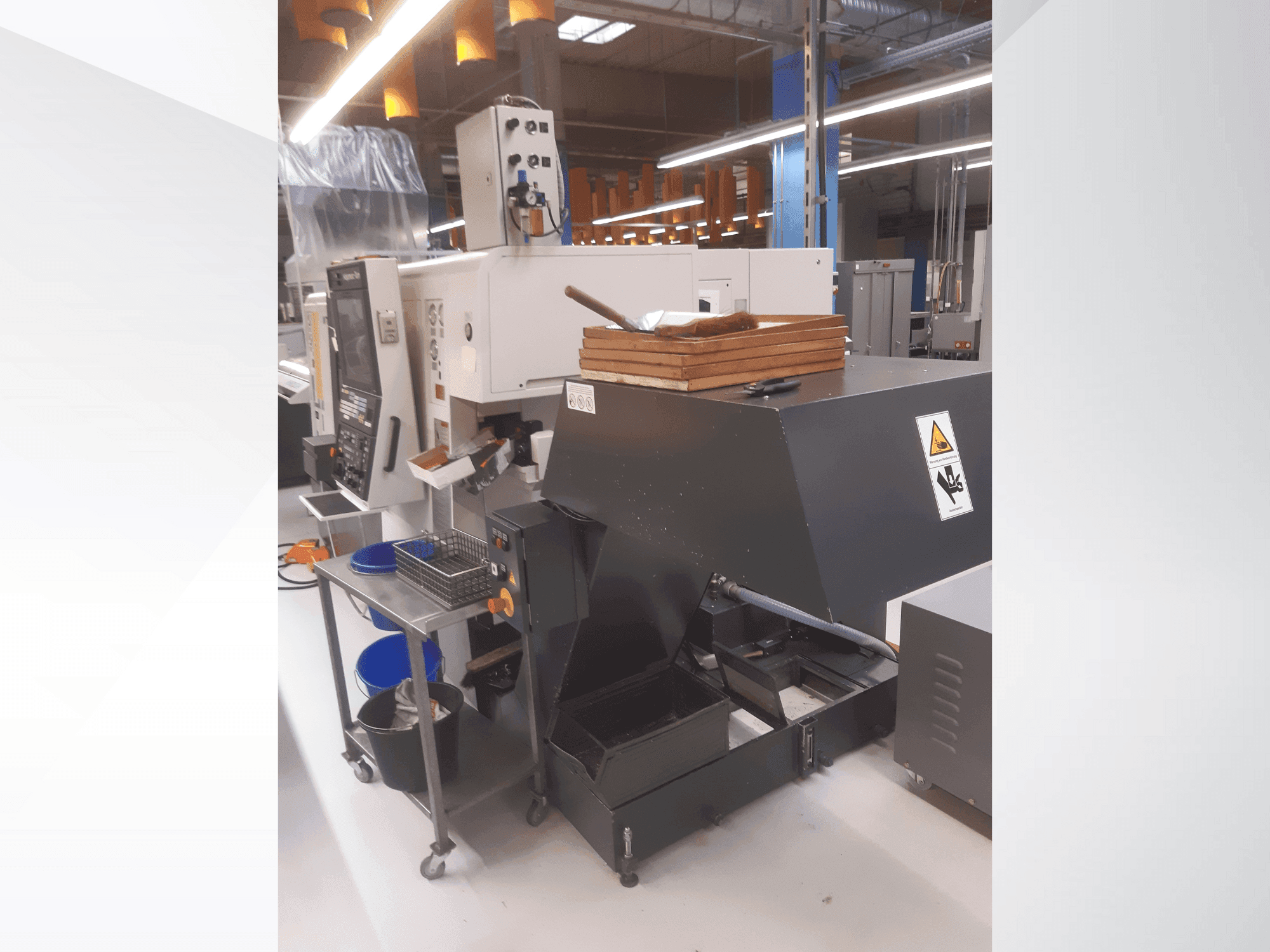 Frontansicht der NAKAMURA WT 150 II Maschine