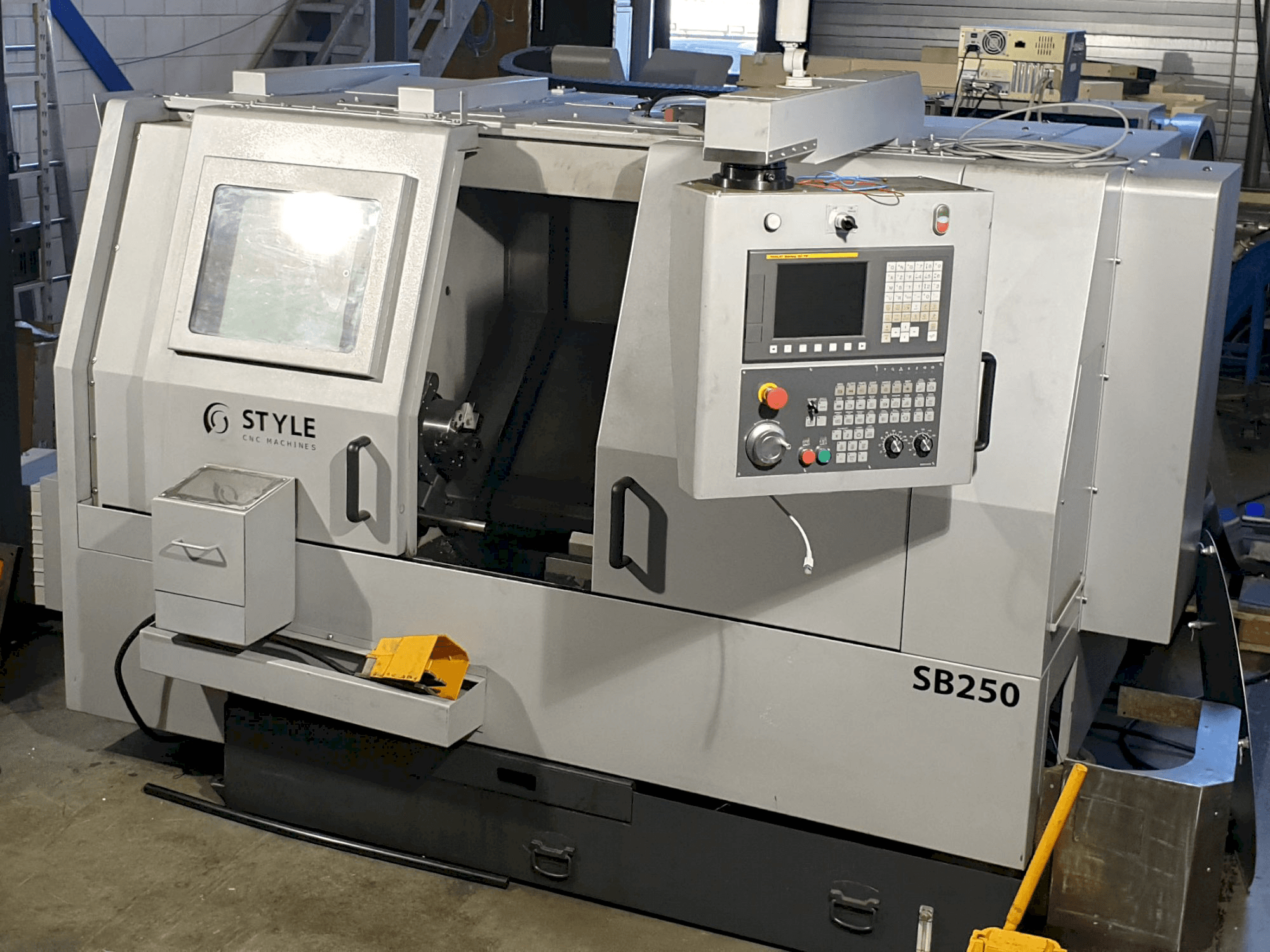 Frontansicht der STYLE SB250 Maschine