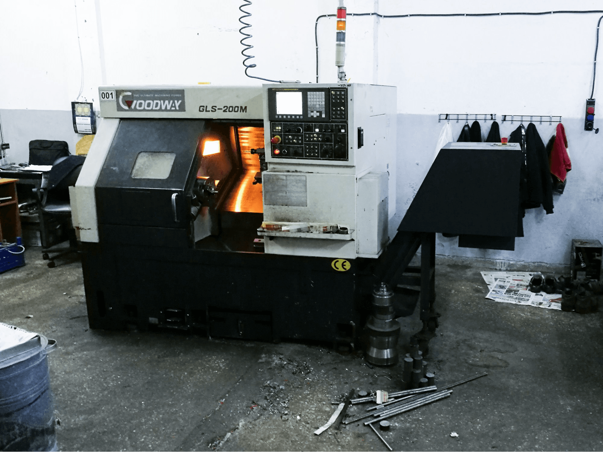Frontansicht der Goodway GLS-200M Maschine