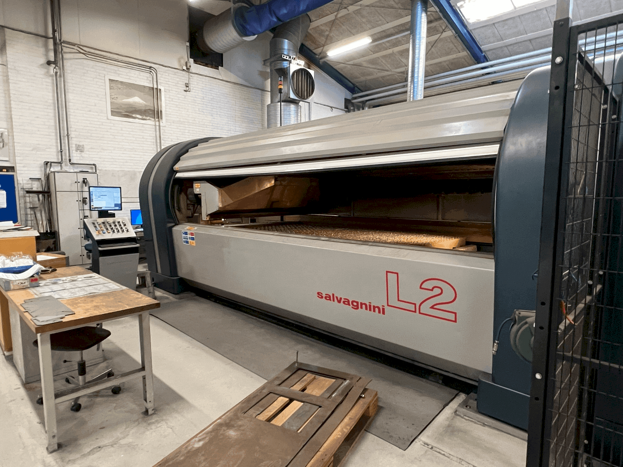 Frontansicht der Salvagnini L2 Lightning Maschine