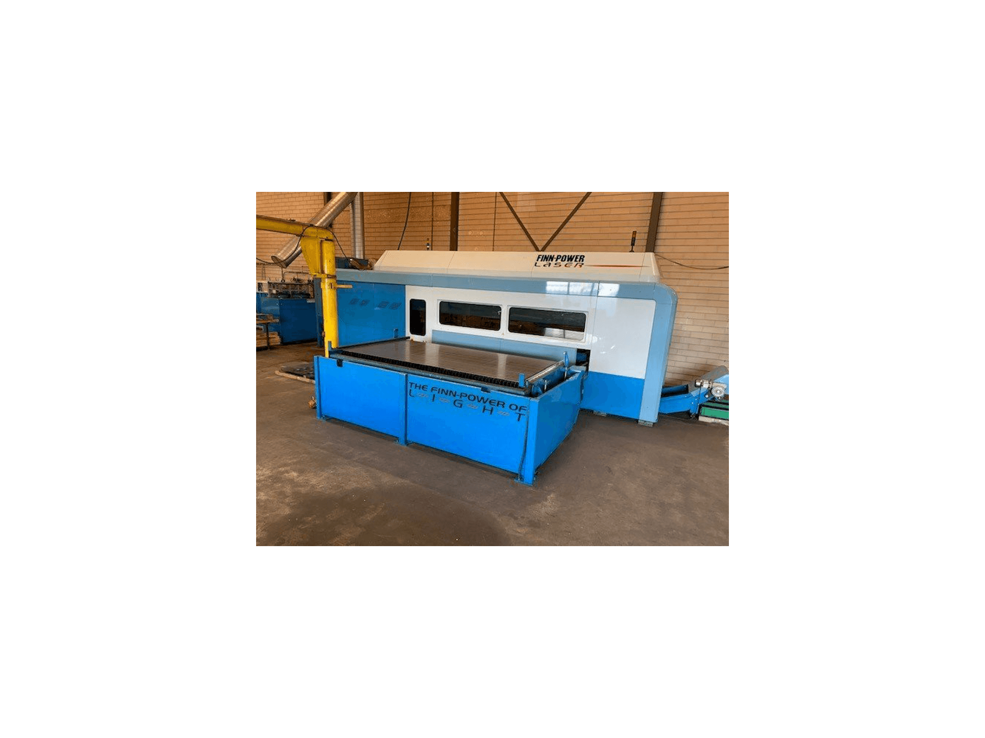 Frontansicht der Finn-Power FPL6-BL Maschine