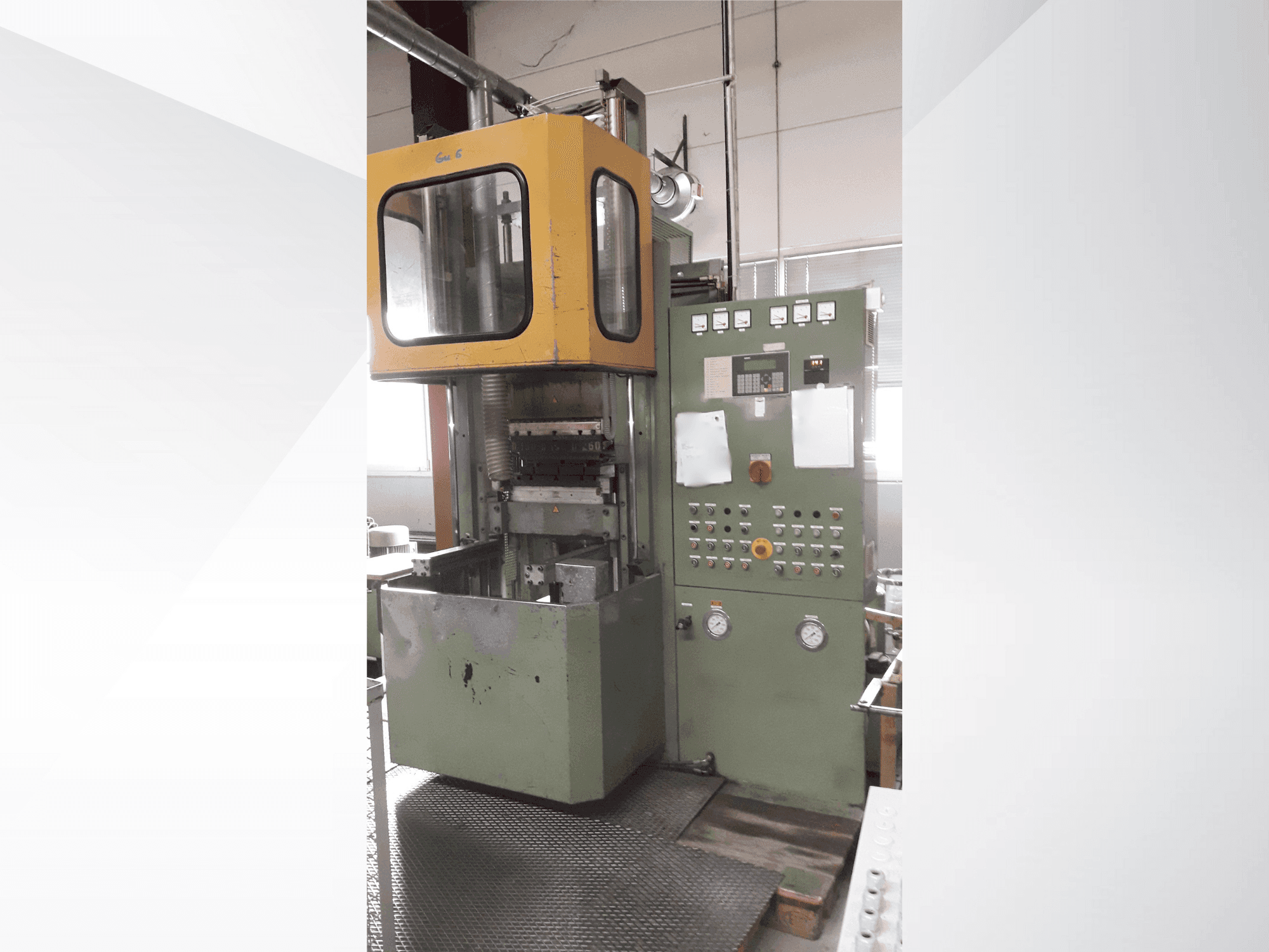 Frontansicht der WICKERT WKP 2560/5/5 Maschine