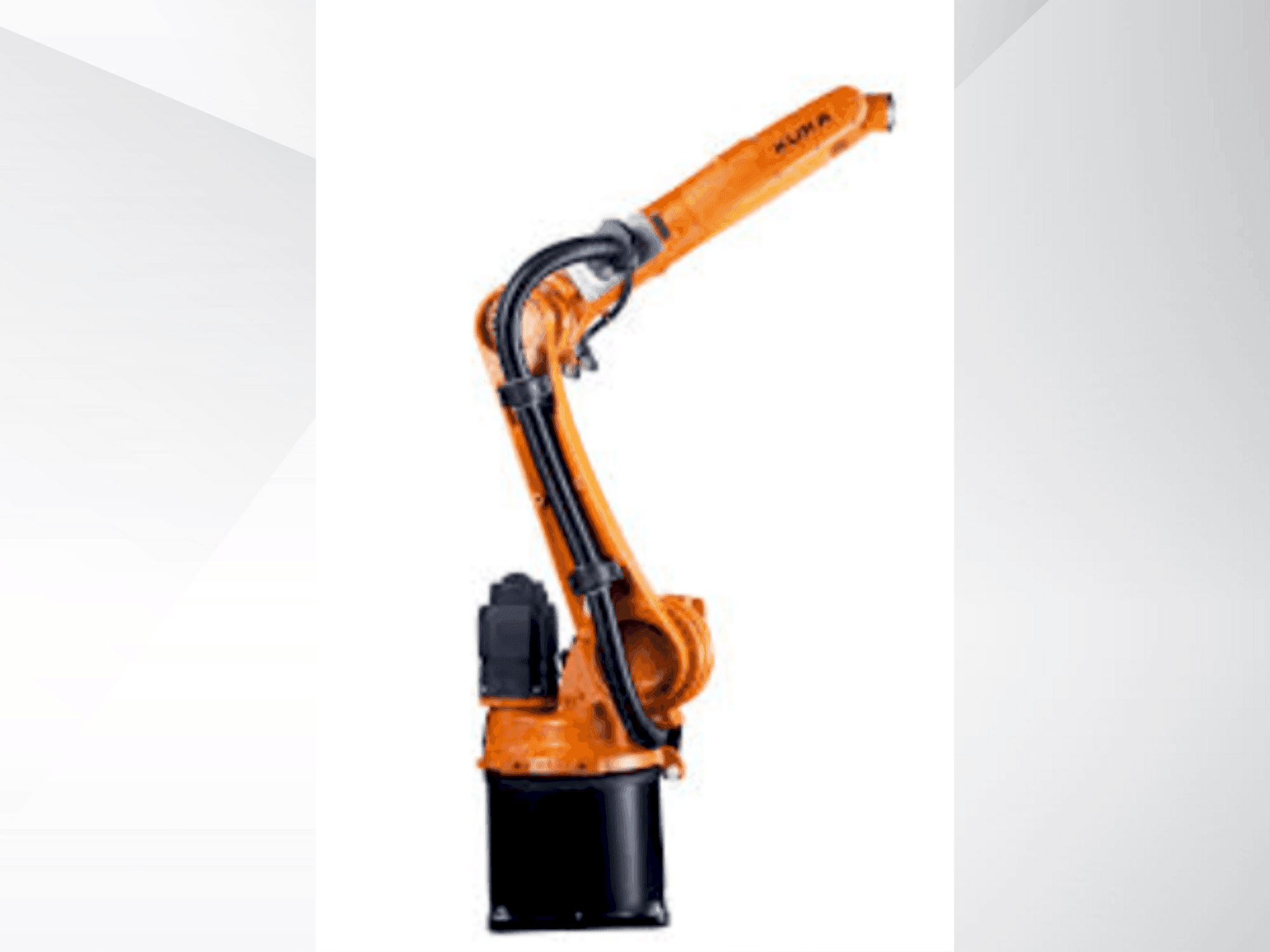 Frontansicht der KUKA KR 6 R1820 Maschine