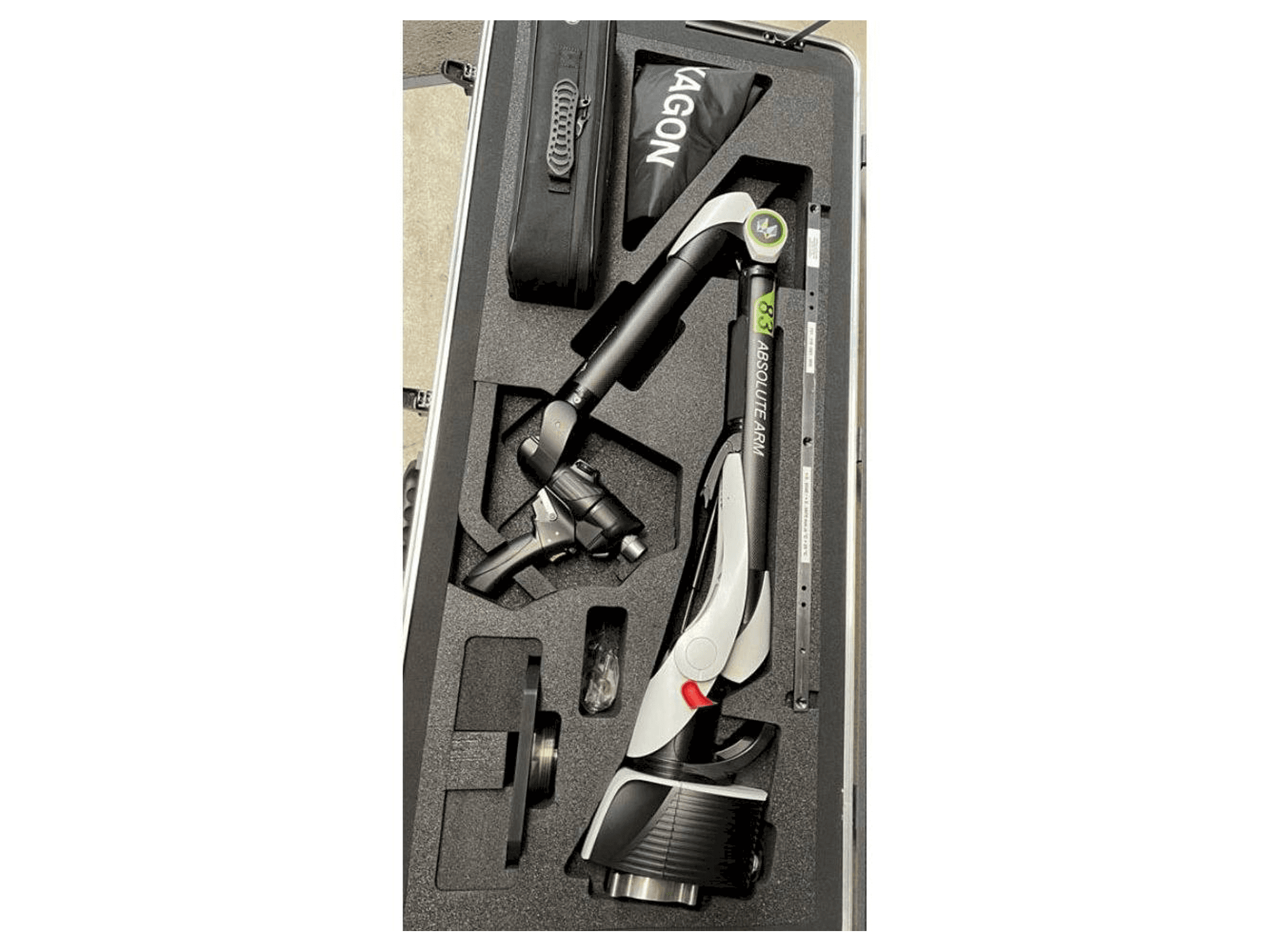 Frontansicht der Hexagon RA8 V1 Maschine