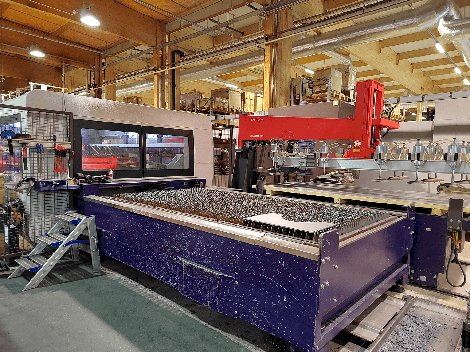 Frontansicht der Bystronic BySprint Pro 3015 Maschine