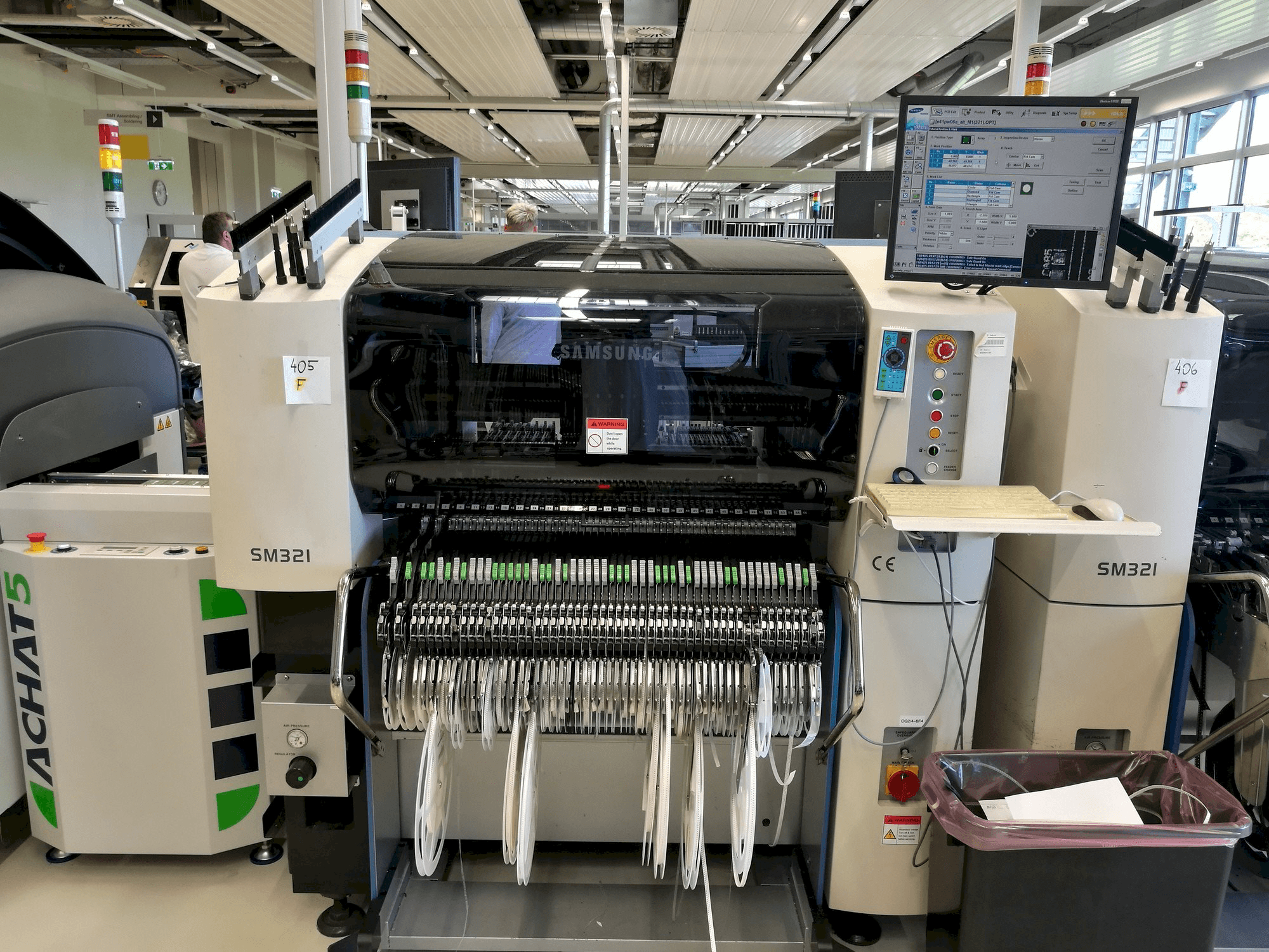 Frontansicht der Samsung SM 321 Maschine