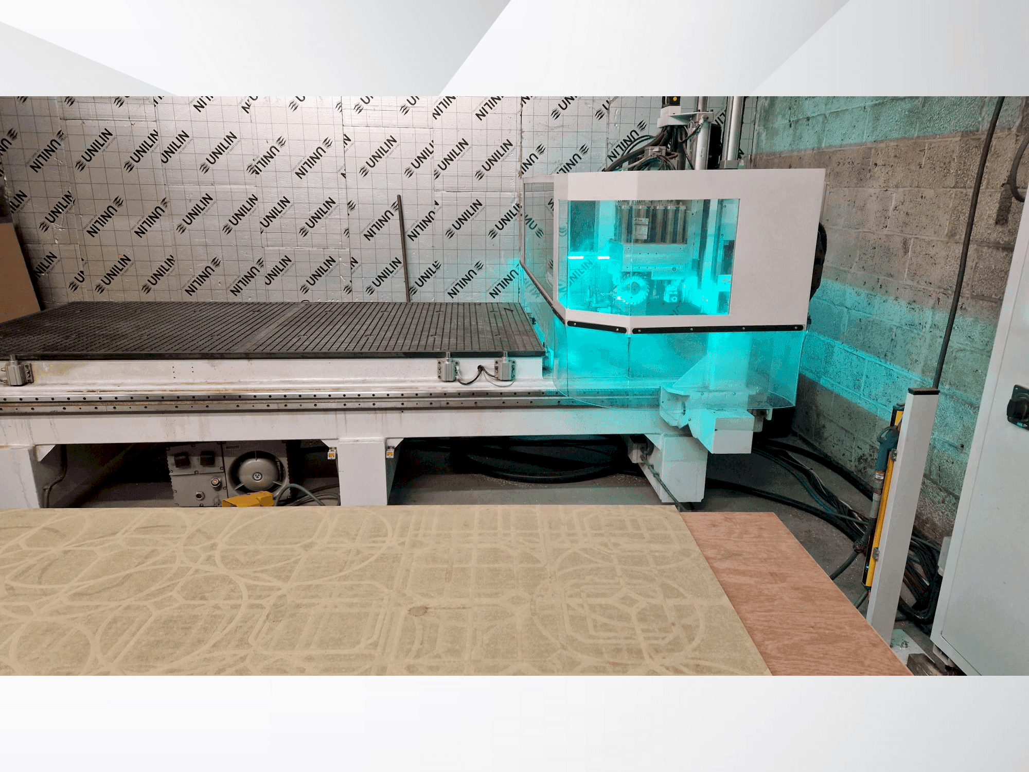 Frontansicht der COMEVA MEX V 13/26 Maschine