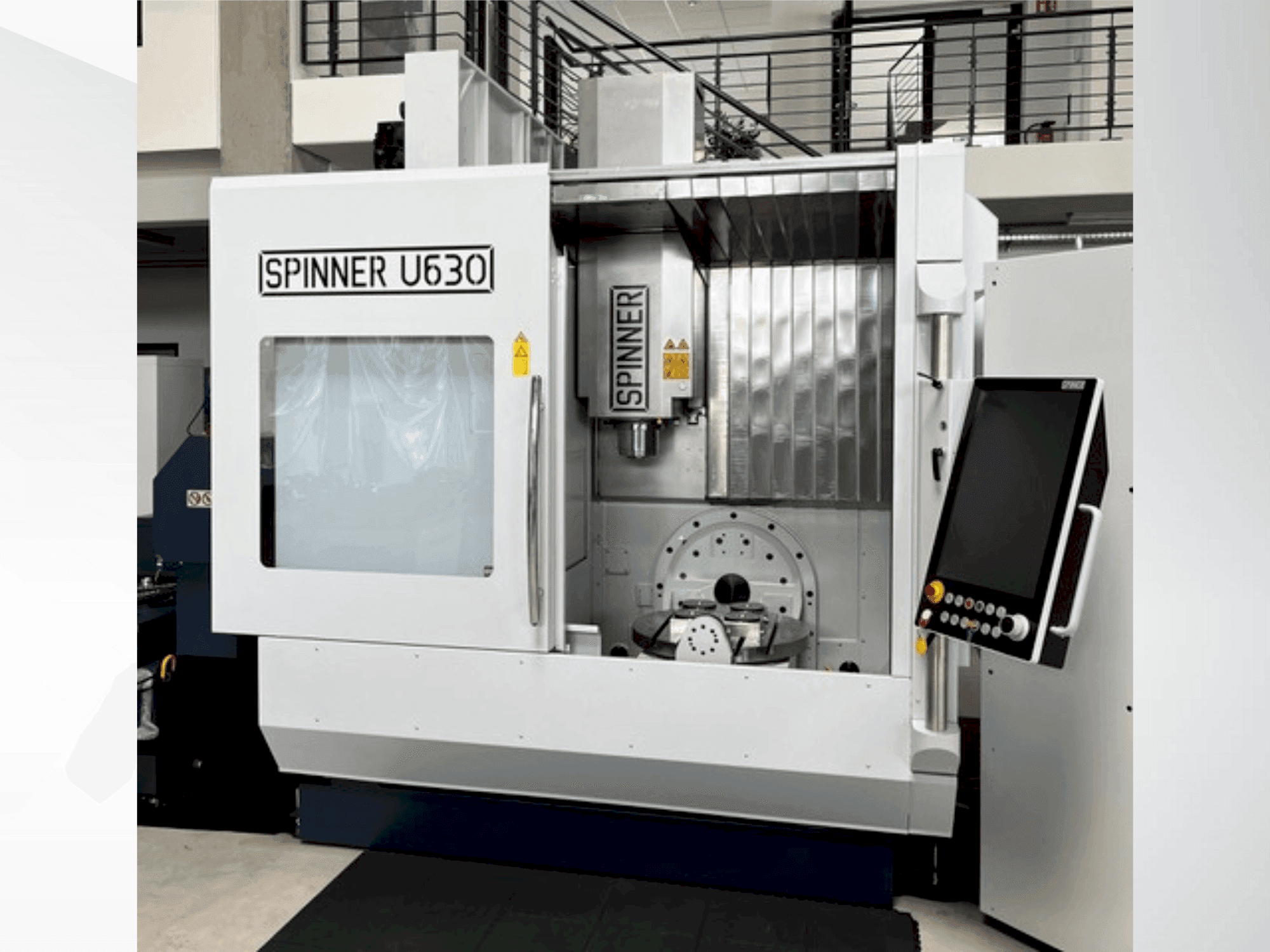 Frontansicht der SPINNER U5-630- 54T Maschine