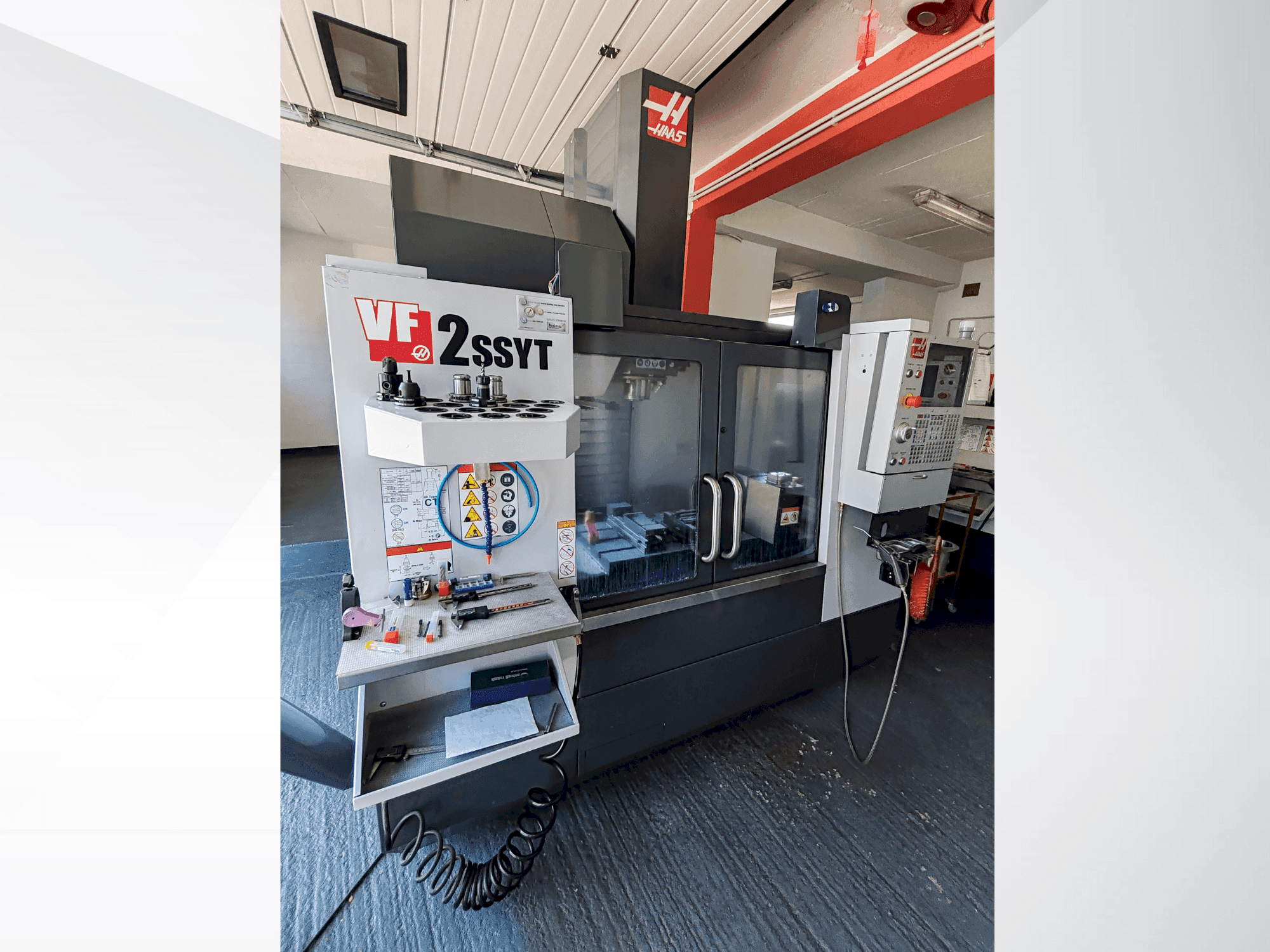 Frontansicht der HAAS VF 2 SS YT Maschine