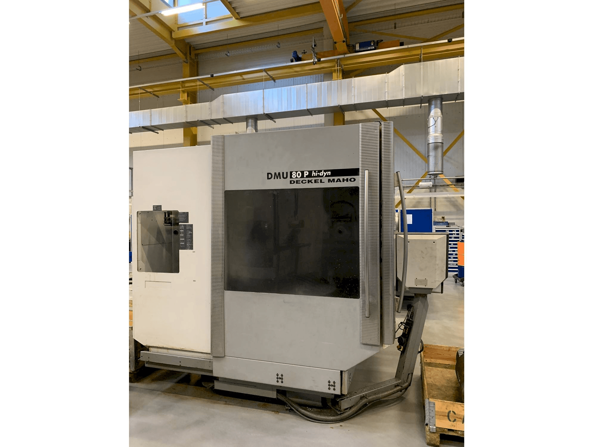 Frontansicht der DECKEL MAHO DMU 80 P hi-dyn Maschine