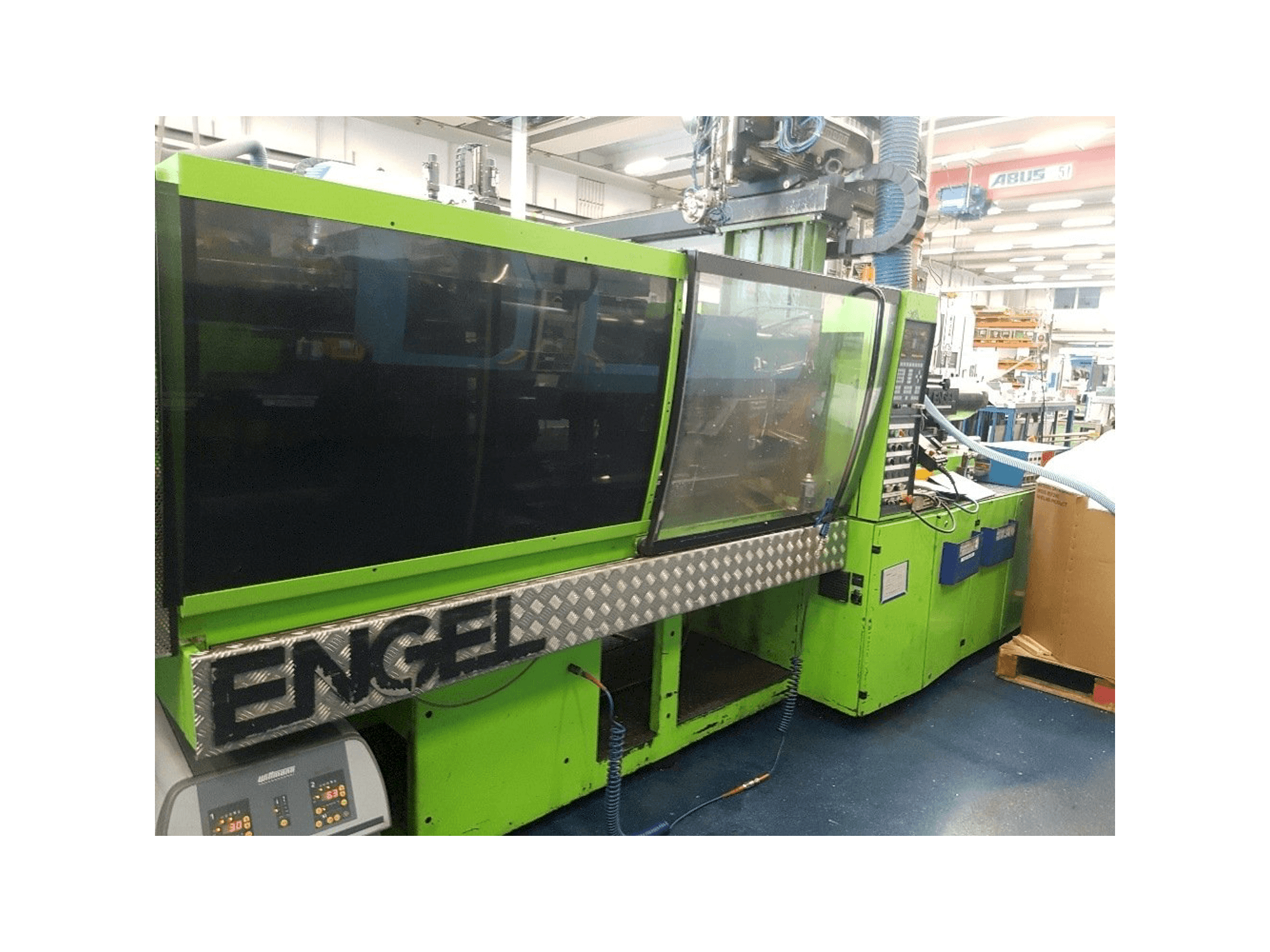 Frontansicht der ENGEL ES 600/145 ST Maschine