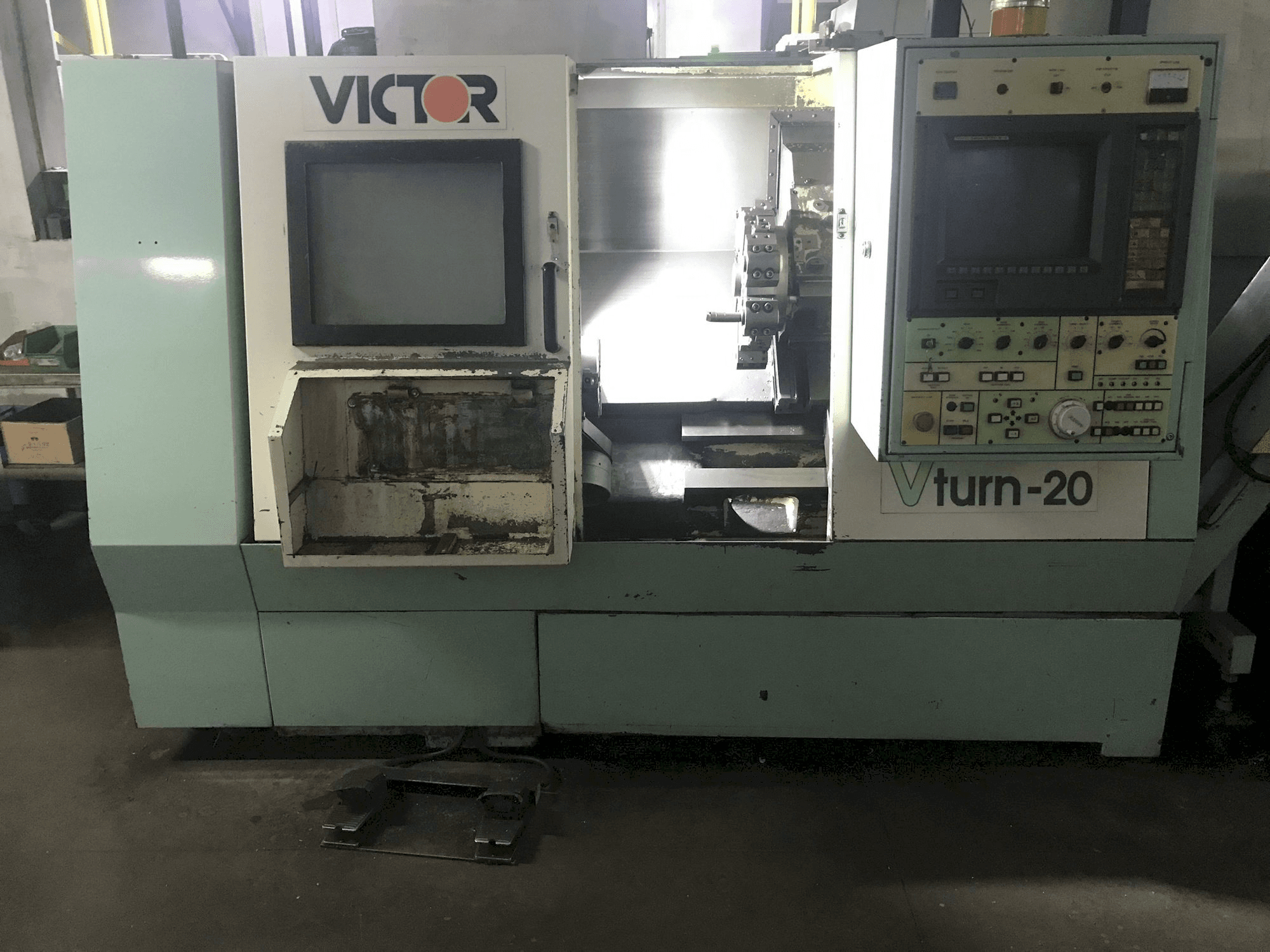Frontansicht der Victor Vturn-20 Maschine