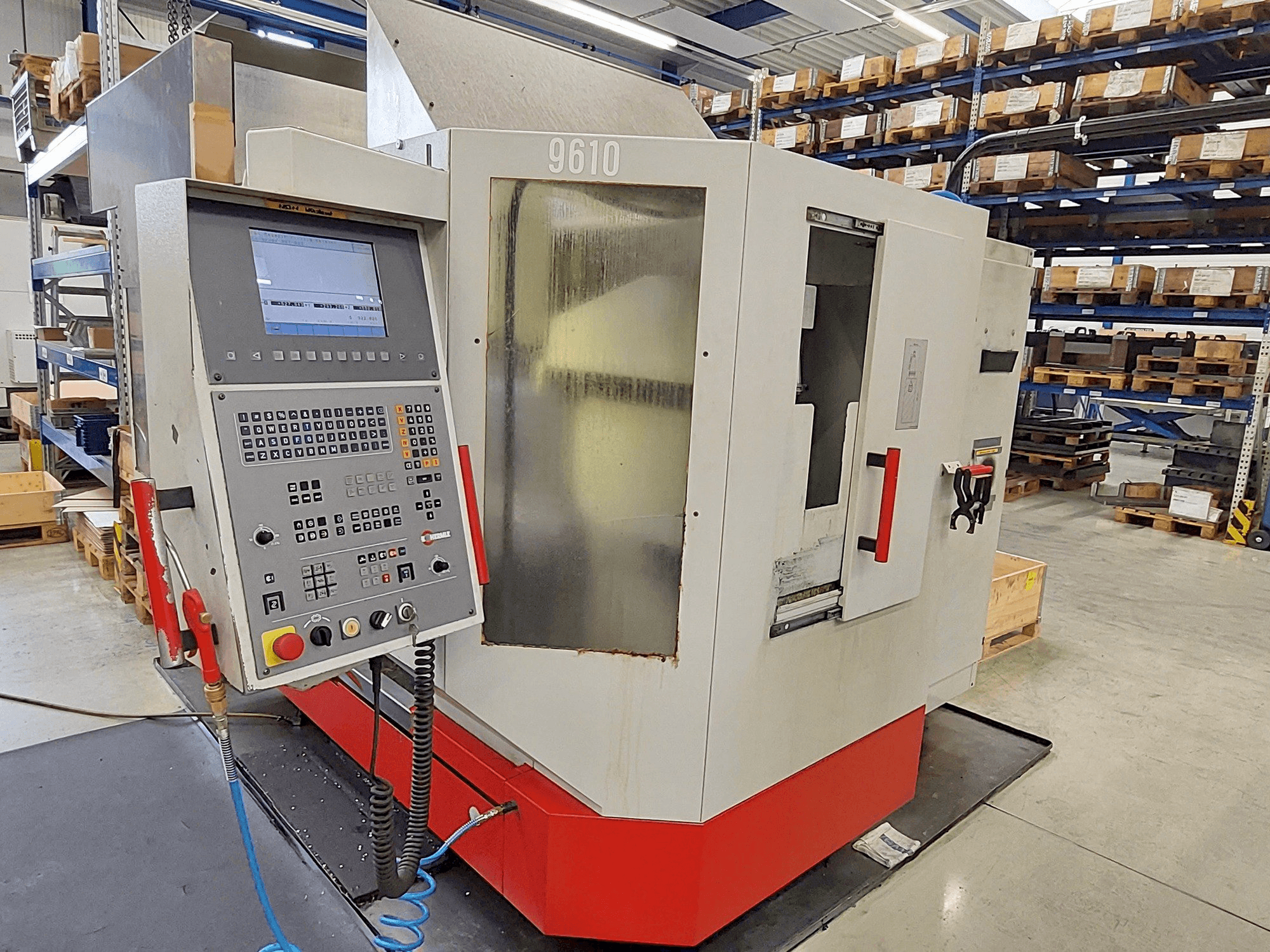 Frontansicht der HERMLE U 630 T Maschine