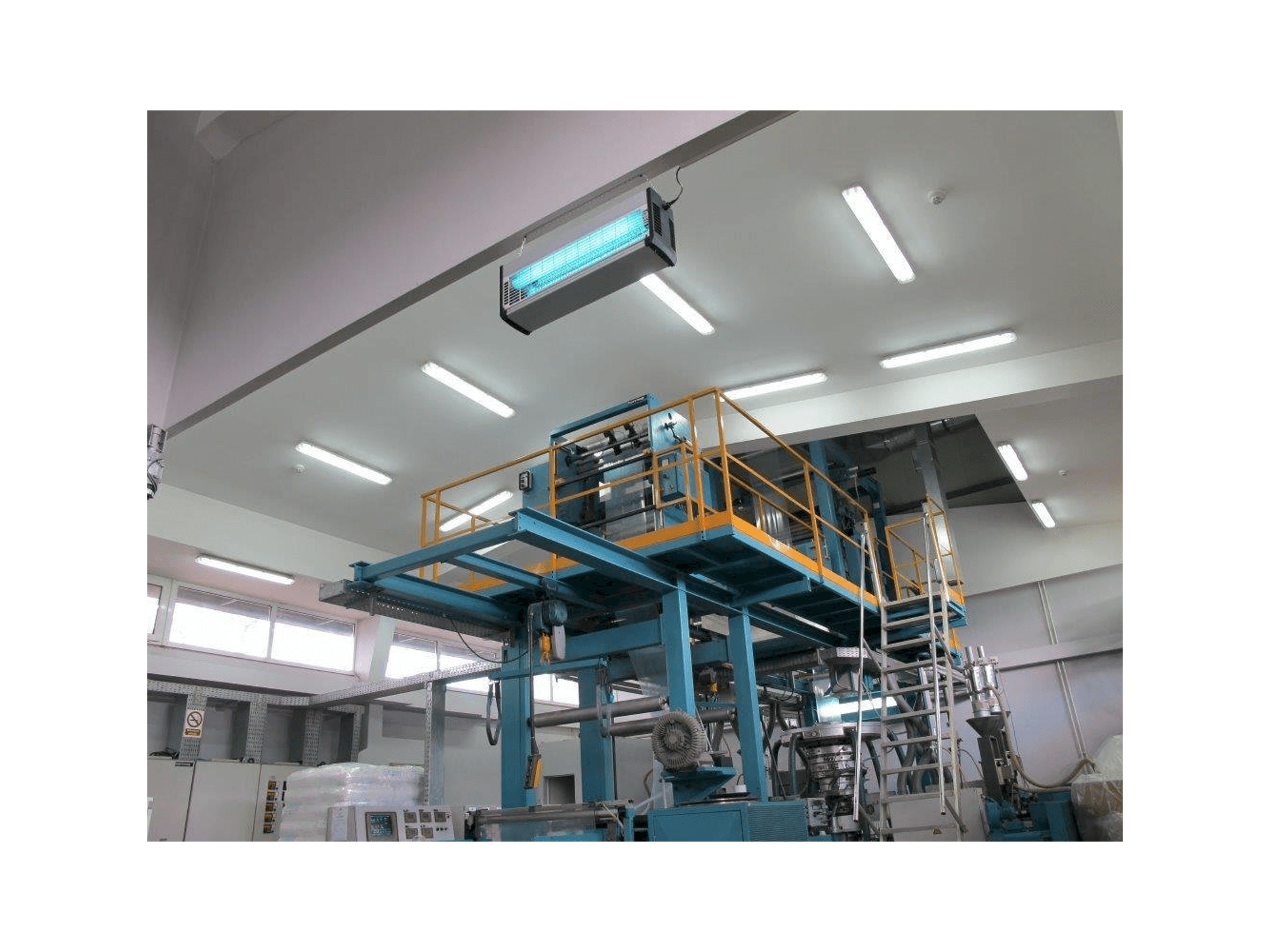 Frontansicht der BARMAG BF 12/4.5 - 800 AK Maschine