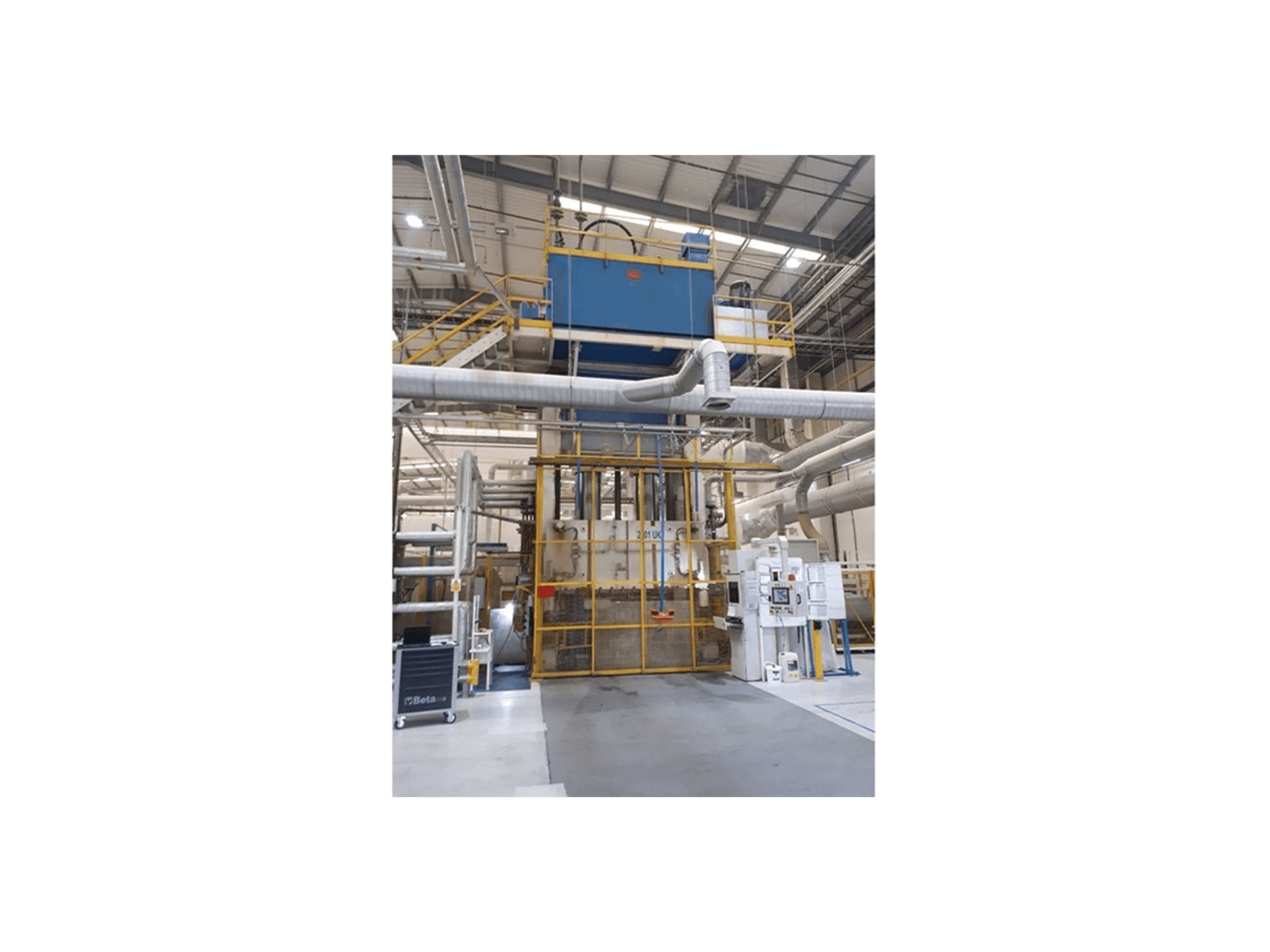 Frontansicht der Pinette 2000 Ton Maschine