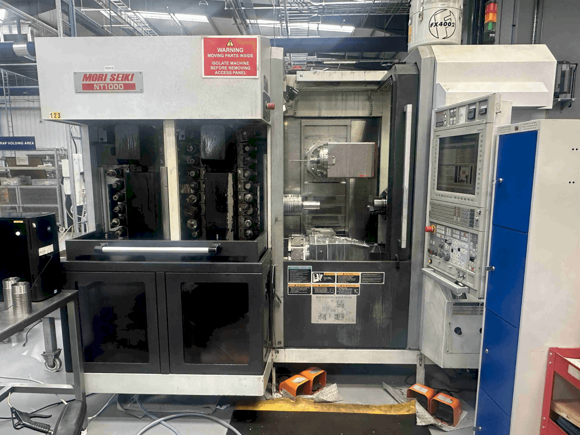 Frontansicht der MORI SEIKI NT1000SZM Maschine