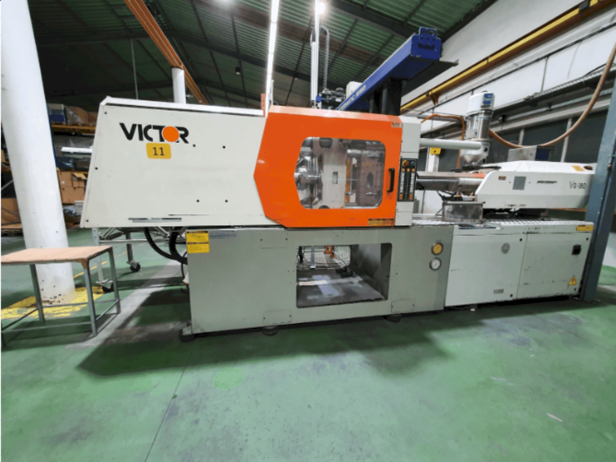 Frontansicht der Victor VS180 Maschine