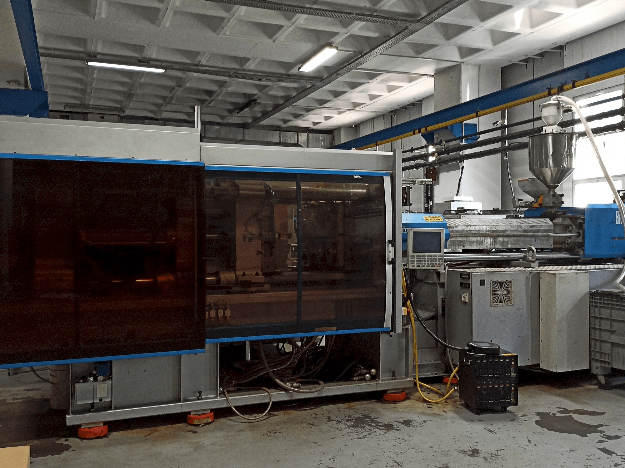 Frontansicht der BMB KW 38PI/2200 Maschine