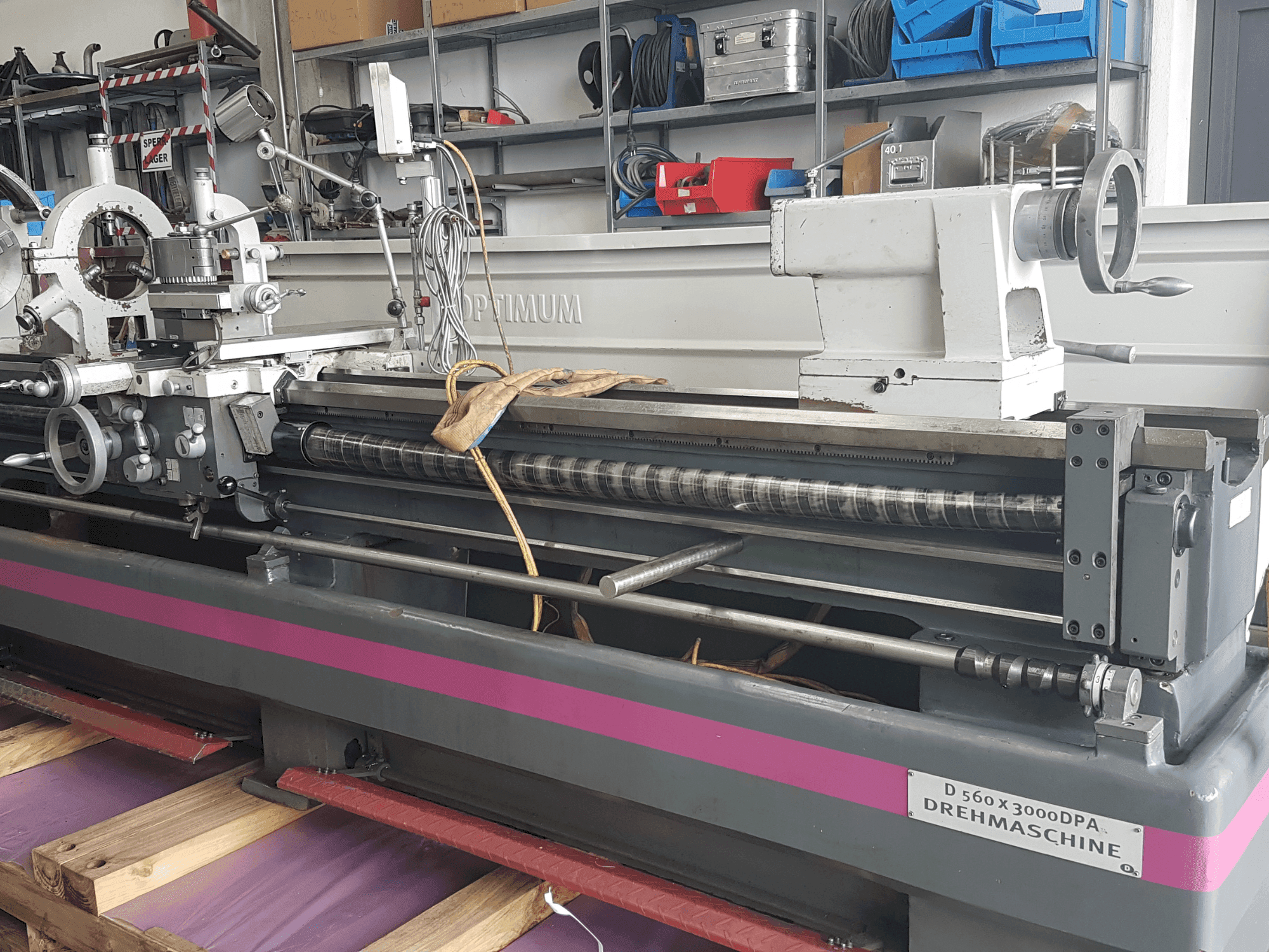 Frontansicht der Optimum D 5600x3000 Maschine