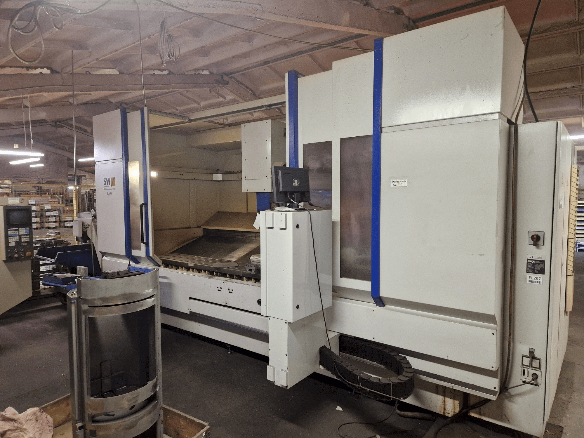 Frontansicht der SW BA 25 Maschine