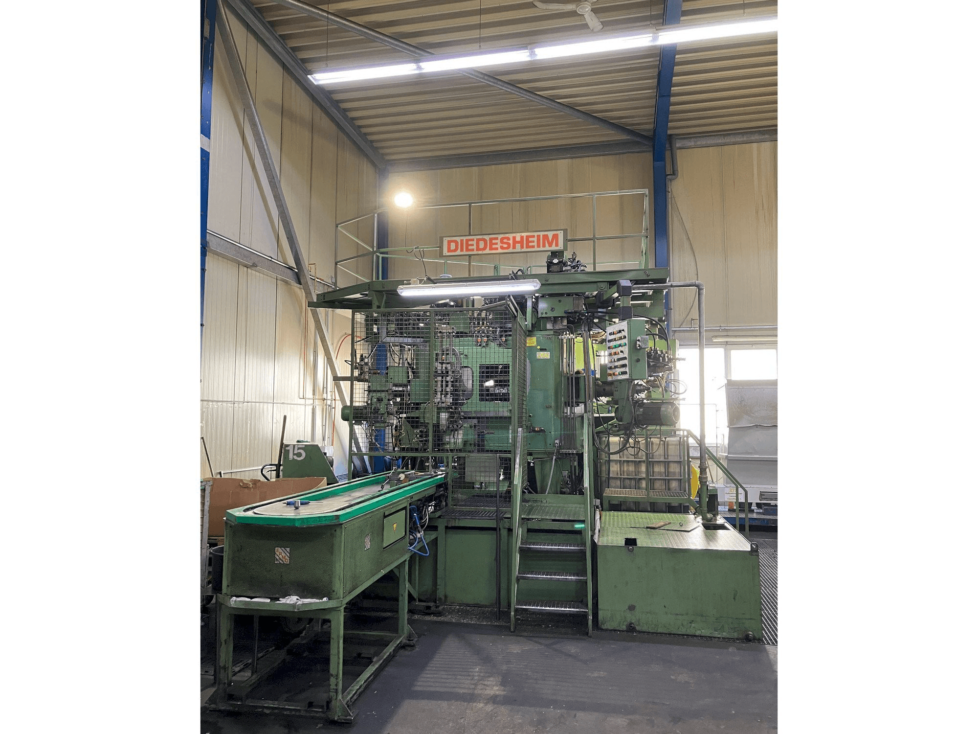 Frontansicht der DIEDESHEIM Diamat 70-6 Maschine