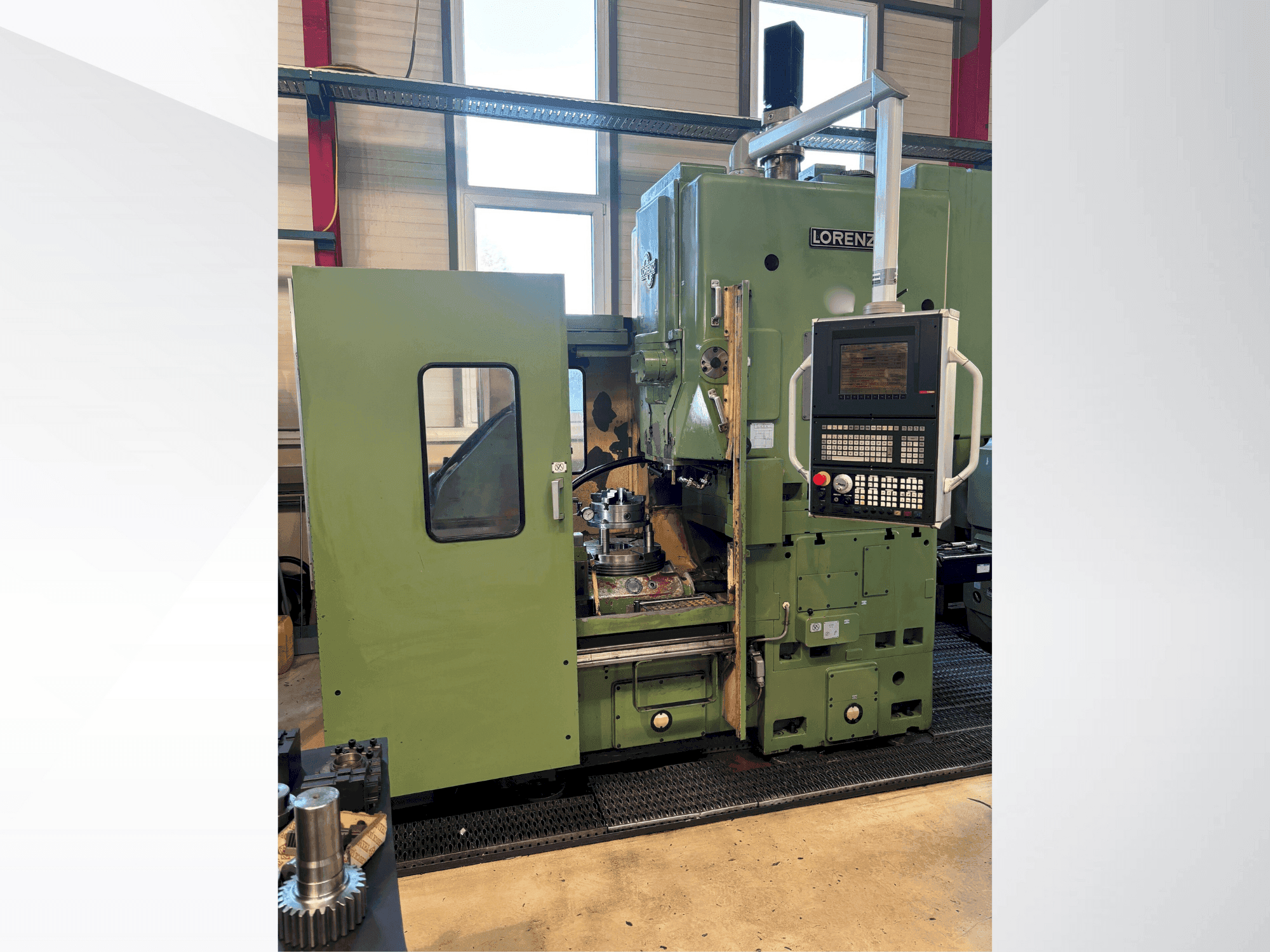 Frontansicht der LORENZ LS 420 Maschine