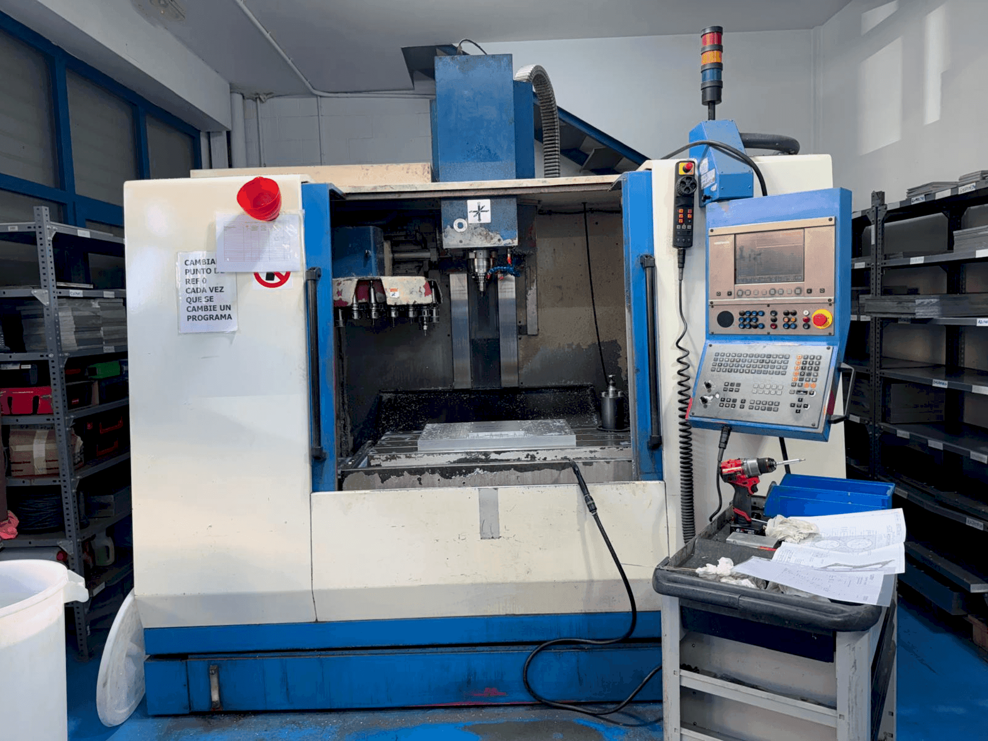 Frontansicht der LAGUN GVC 1000 Maschine