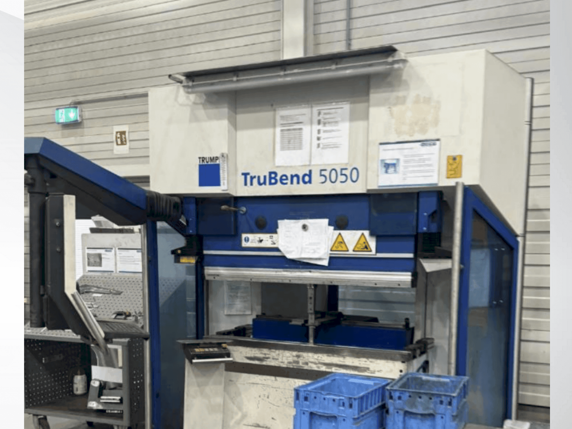Frontansicht der TRUMPF TruBend V5050 Maschine