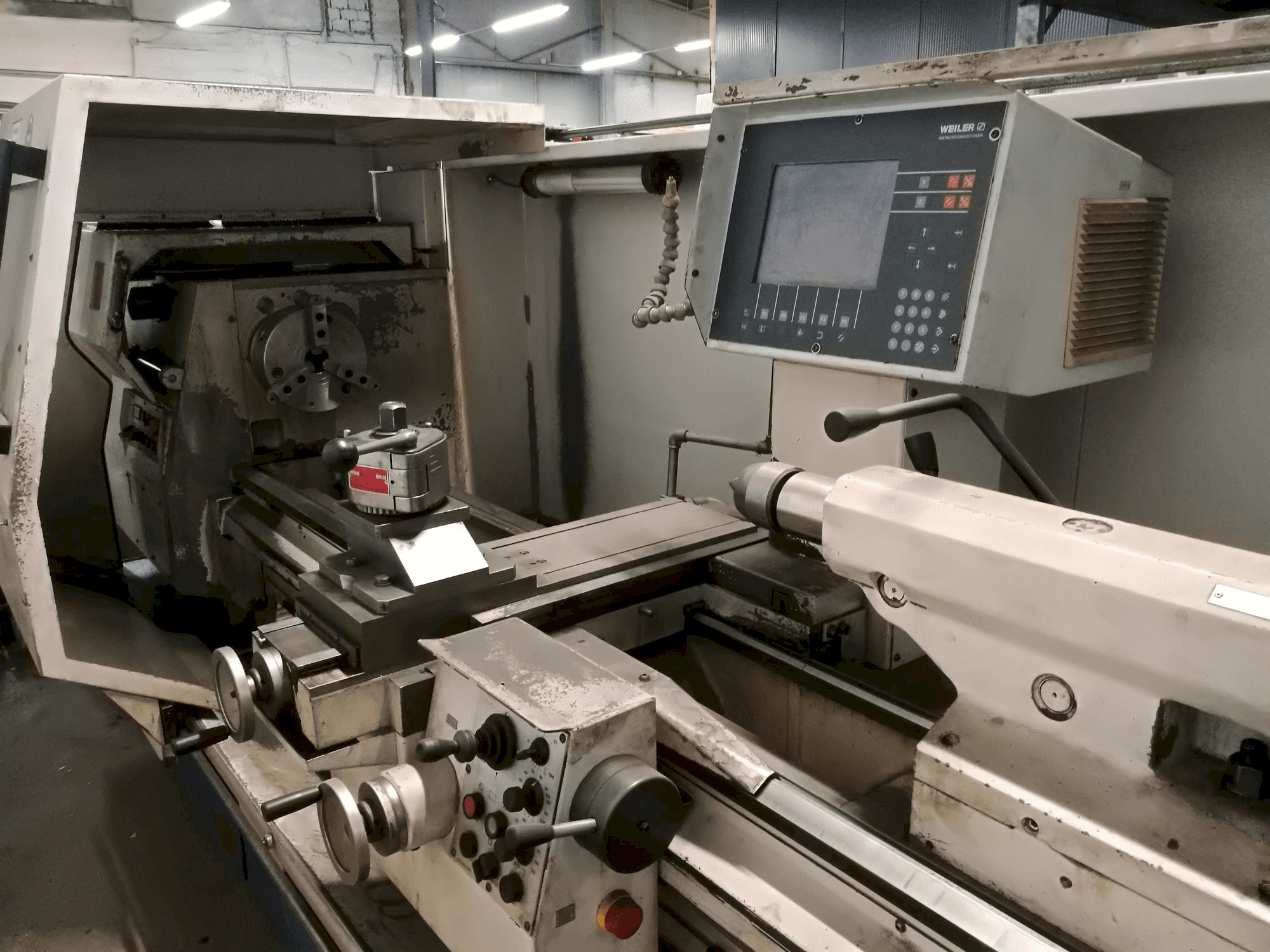 Frontansicht der Weiler E50/2 Maschine