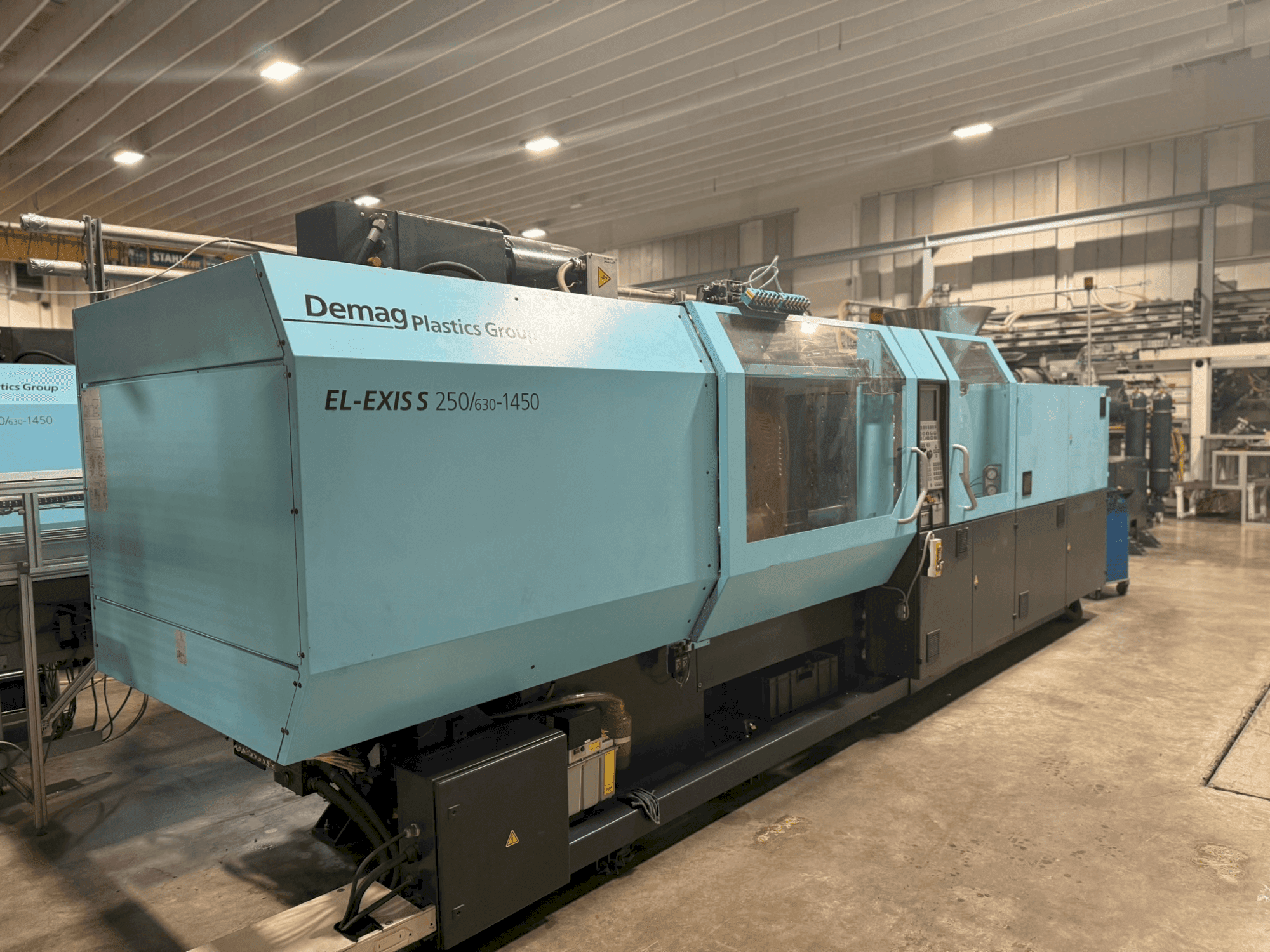 Frontansicht der SUMITOMO SHI DEMAG El-Exis S 250/630-1450 Maschine