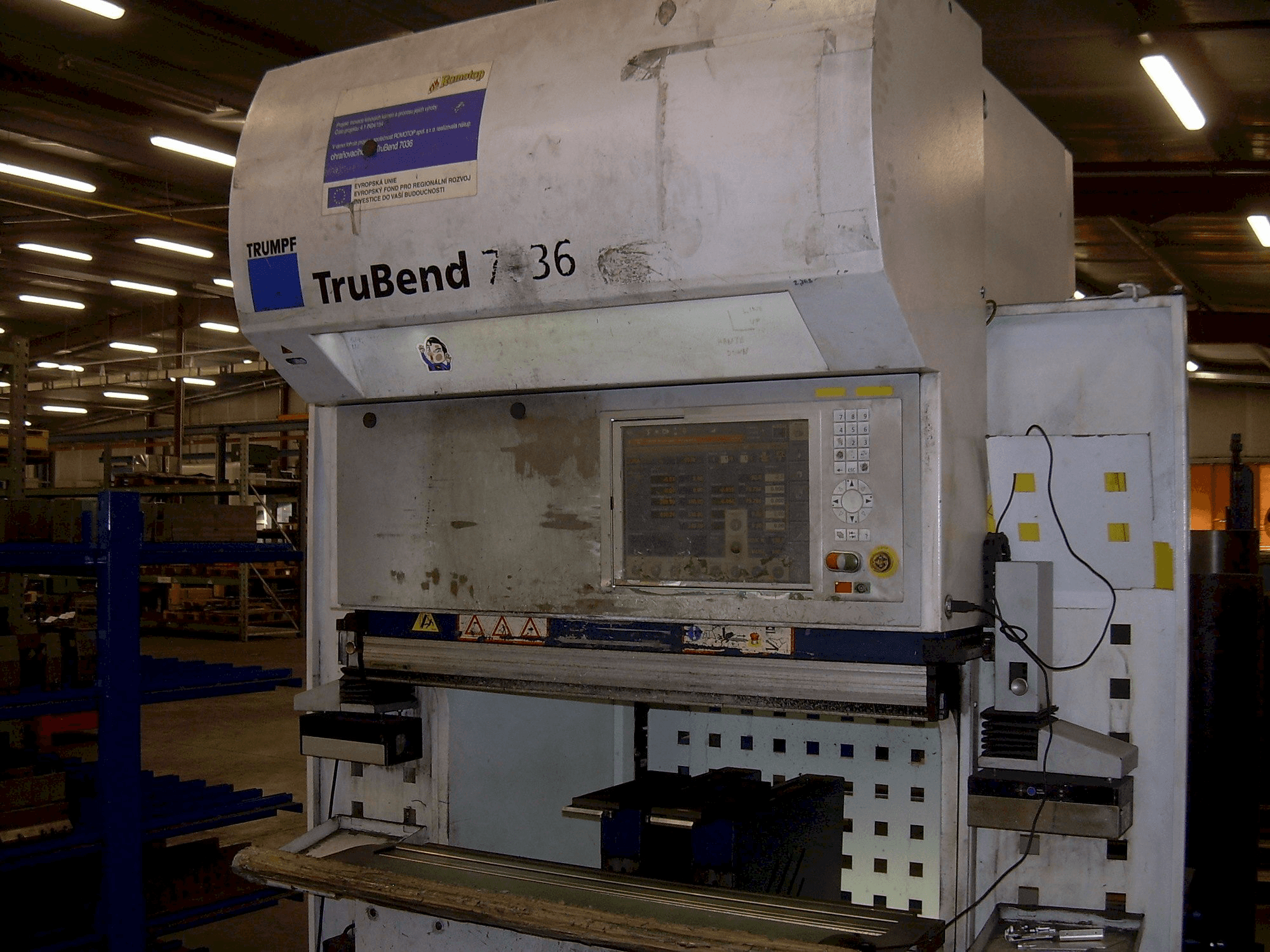 Frontansicht der TRUMPF TruBend 7036 Maschine