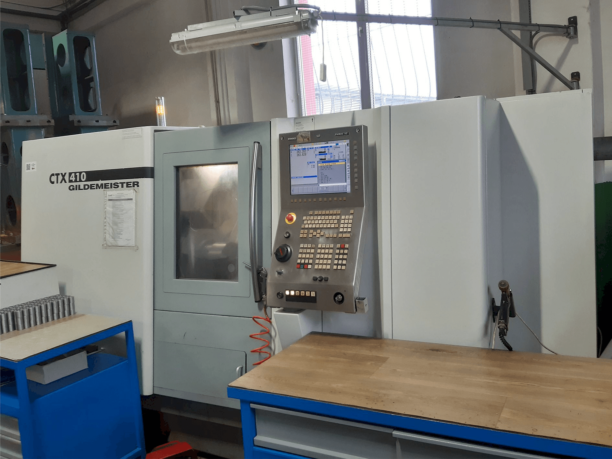 Frontansicht der Gildemeister CTX 410 Maschine