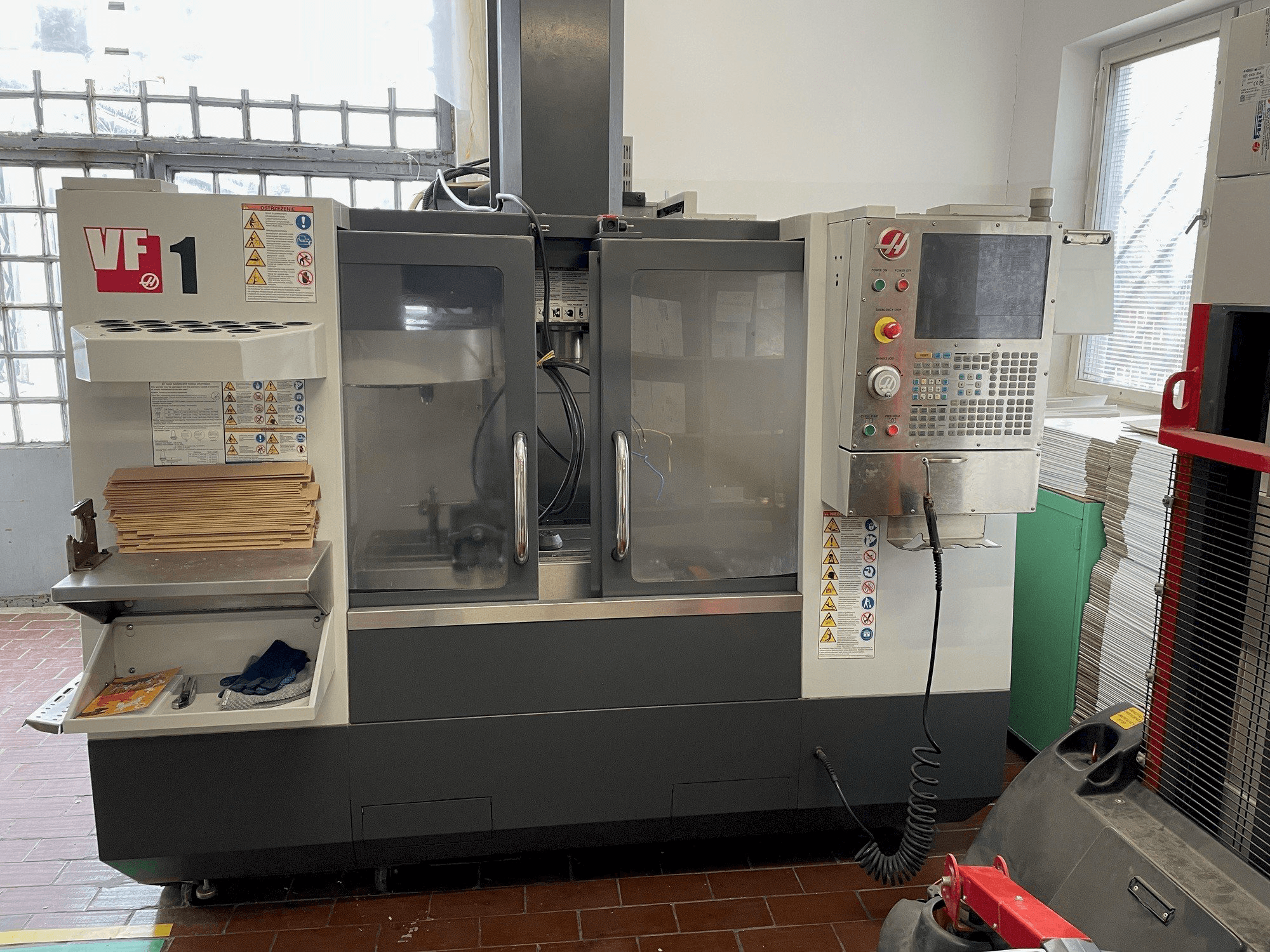 Frontansicht der HAAS VF-1 Maschine